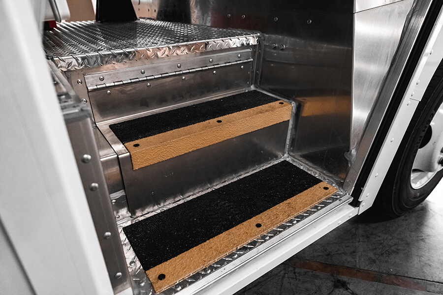 Walkin Van Aeromaster Utilimaster A Shyft Group Brand