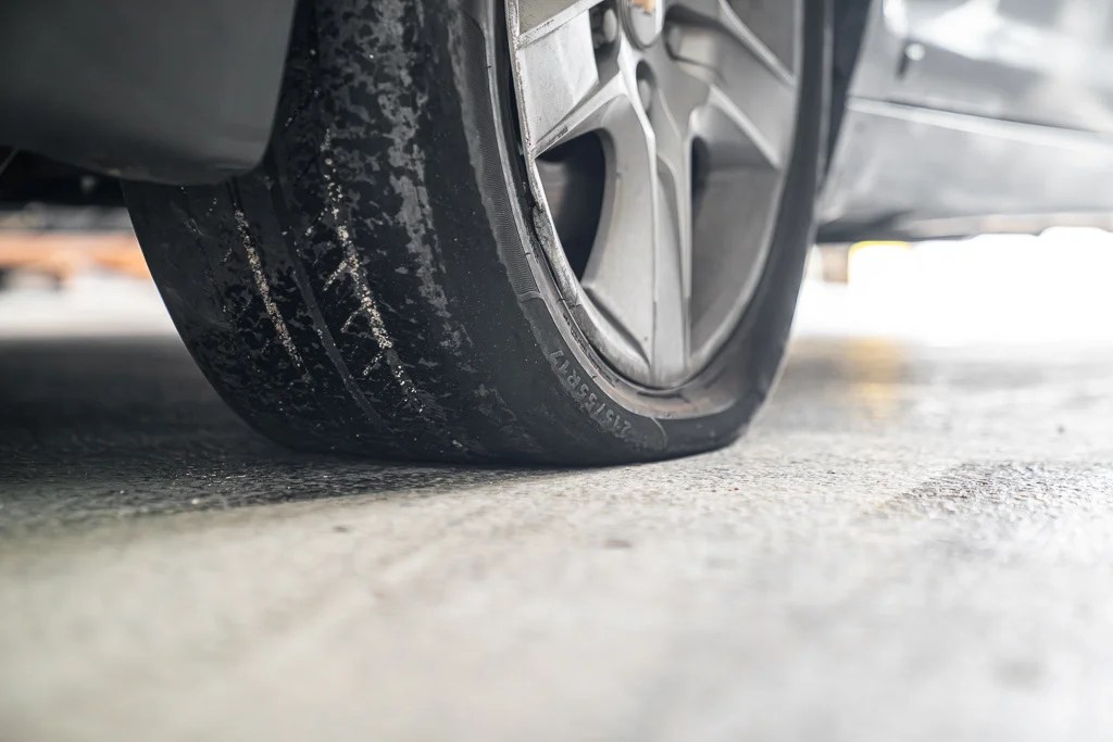 Tire Sidewall Blowout What Causes it and How to Deal with It