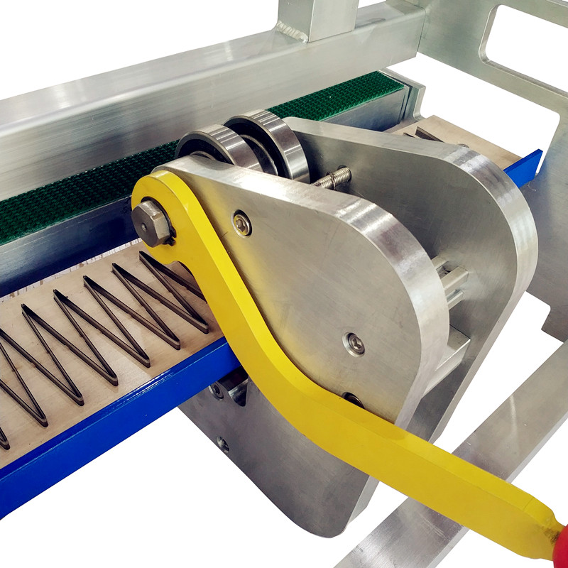 Manual Finger Puncher cutting machine for PVC and PU conveyor Belt TIANJIN Utuo Business Co., Ltd.