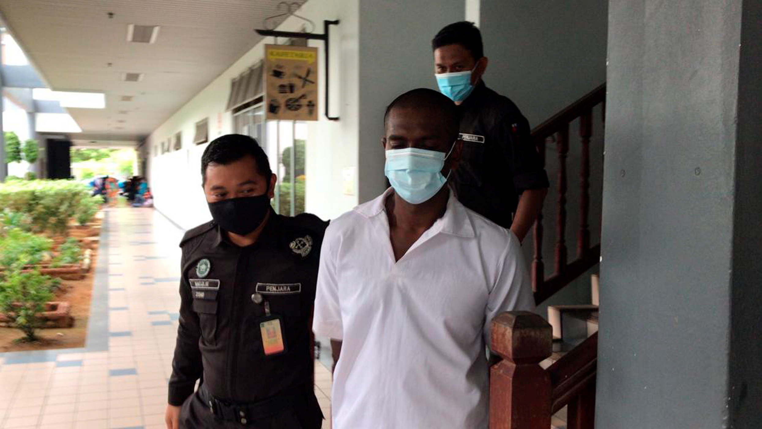 Penganggur didakwa pukul isteri kerana berebut anak