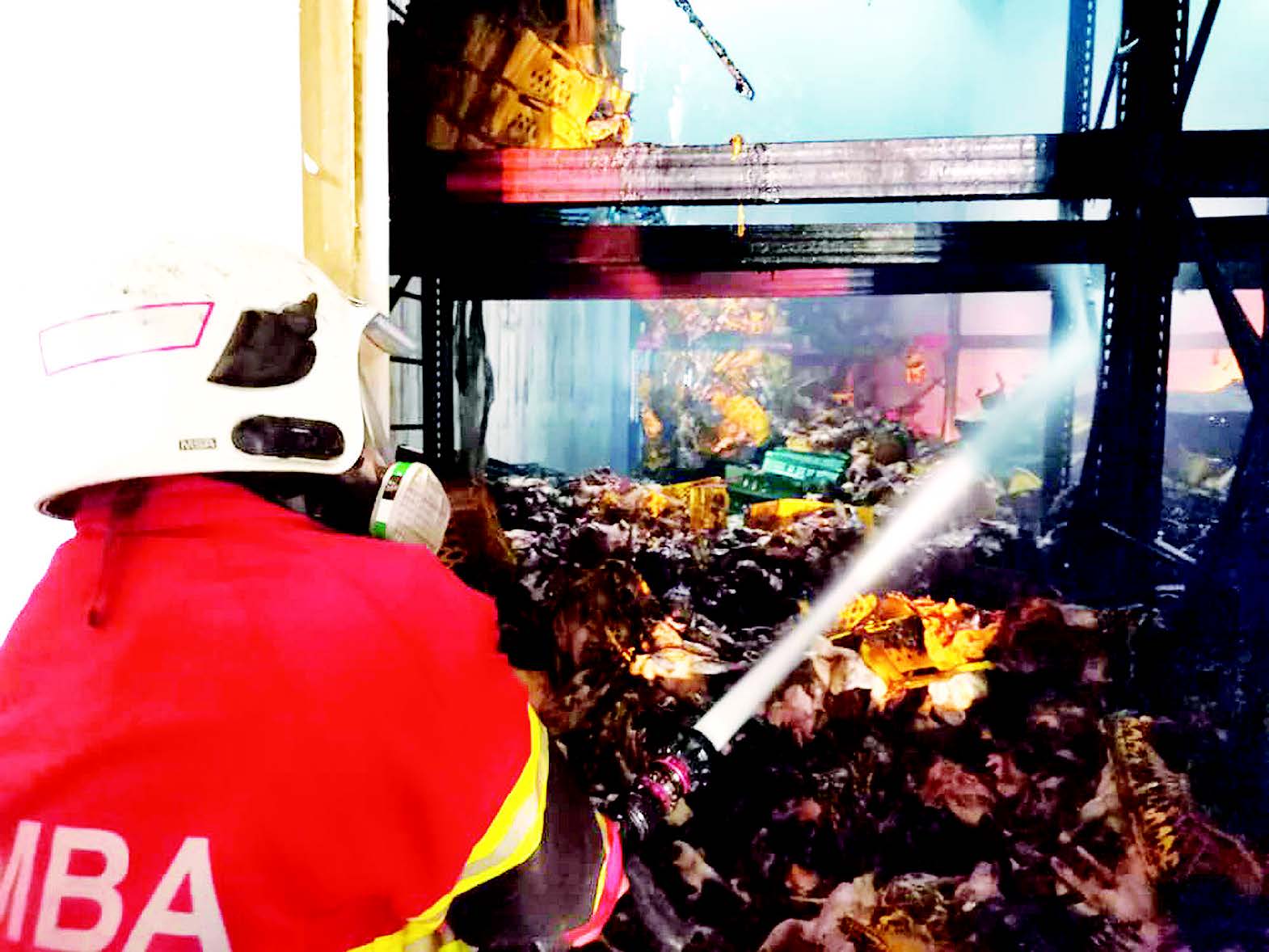 40 jam padam api kilang proses ayam terbakar Utusan Digital