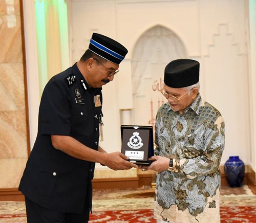 Taib terima dua kunjungan hormat Utusan Borneo Online