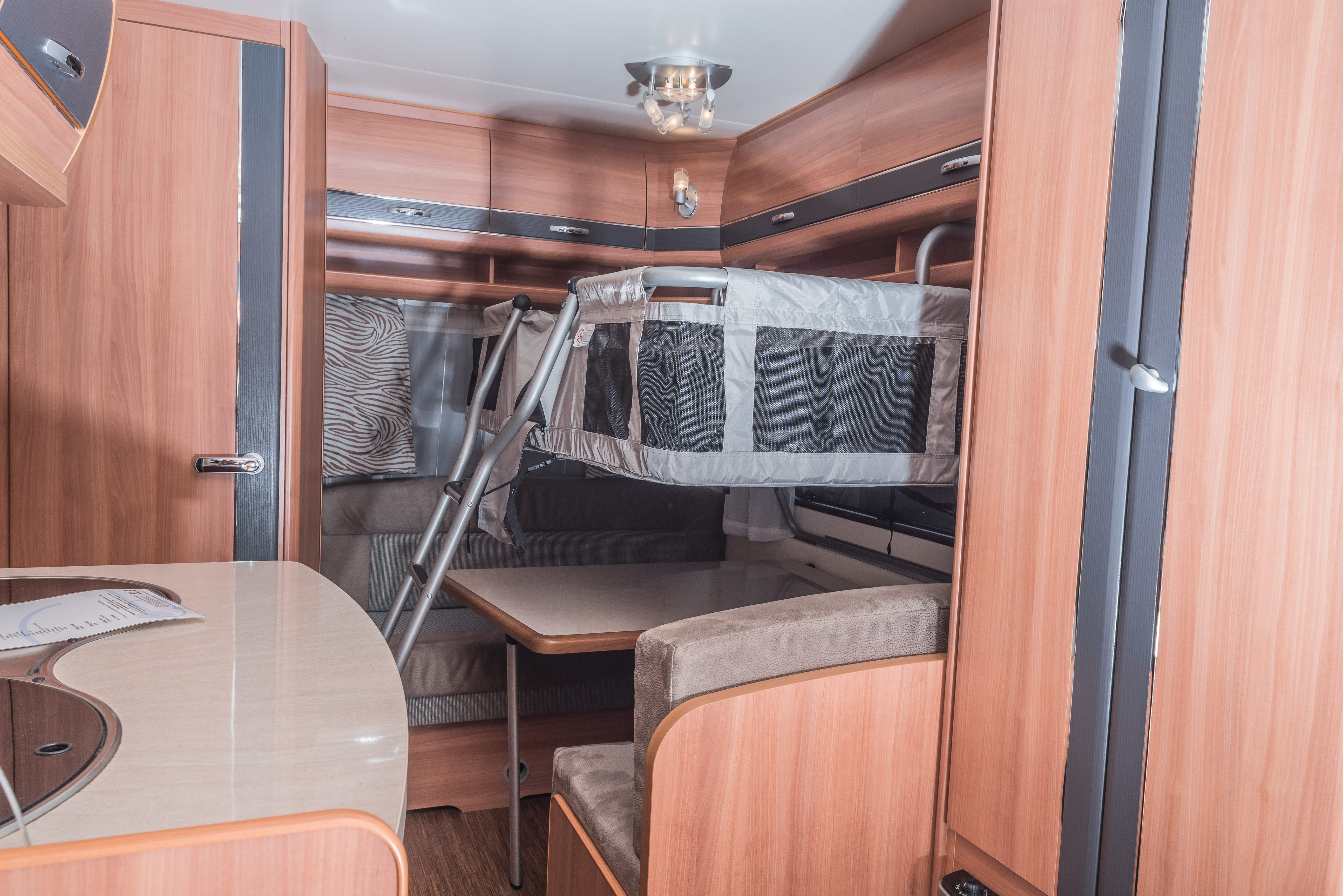 Foto’s Caravanbed by Uwis