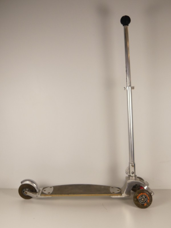 K2 Revo kickboard (Micro 3wieler) Kringwinkel