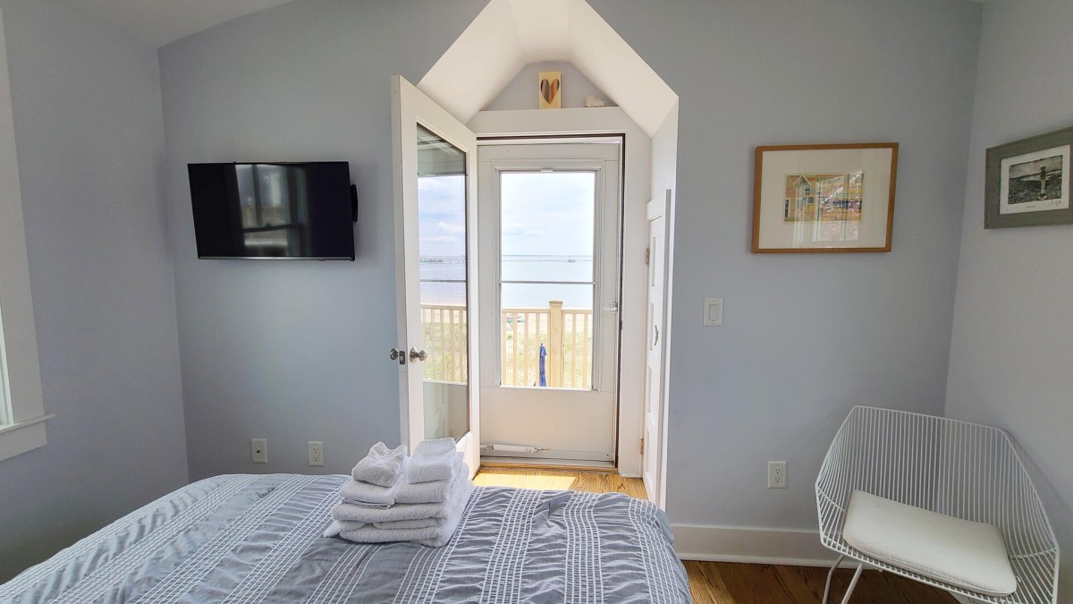 PGLUPtown Harbor Waterfront Provincetown, MA Vacation Cape Cod