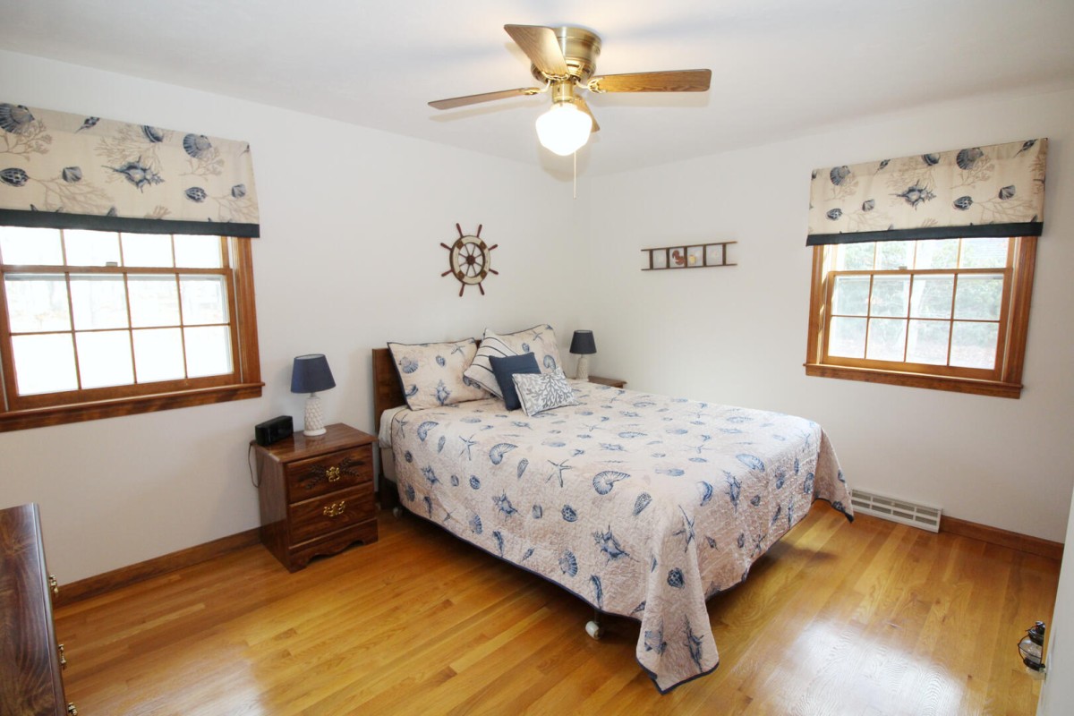 EANDLess Than a Mile to Cooks Brook Beach Eastham, MA Vacation Cape Cod