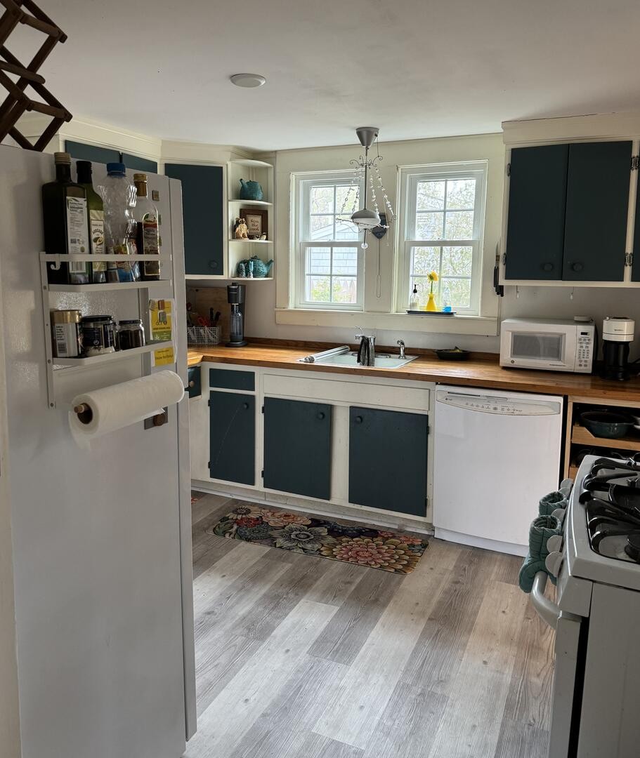 Pet Friendly Cape West Harwich, MA Vacation Cape Cod