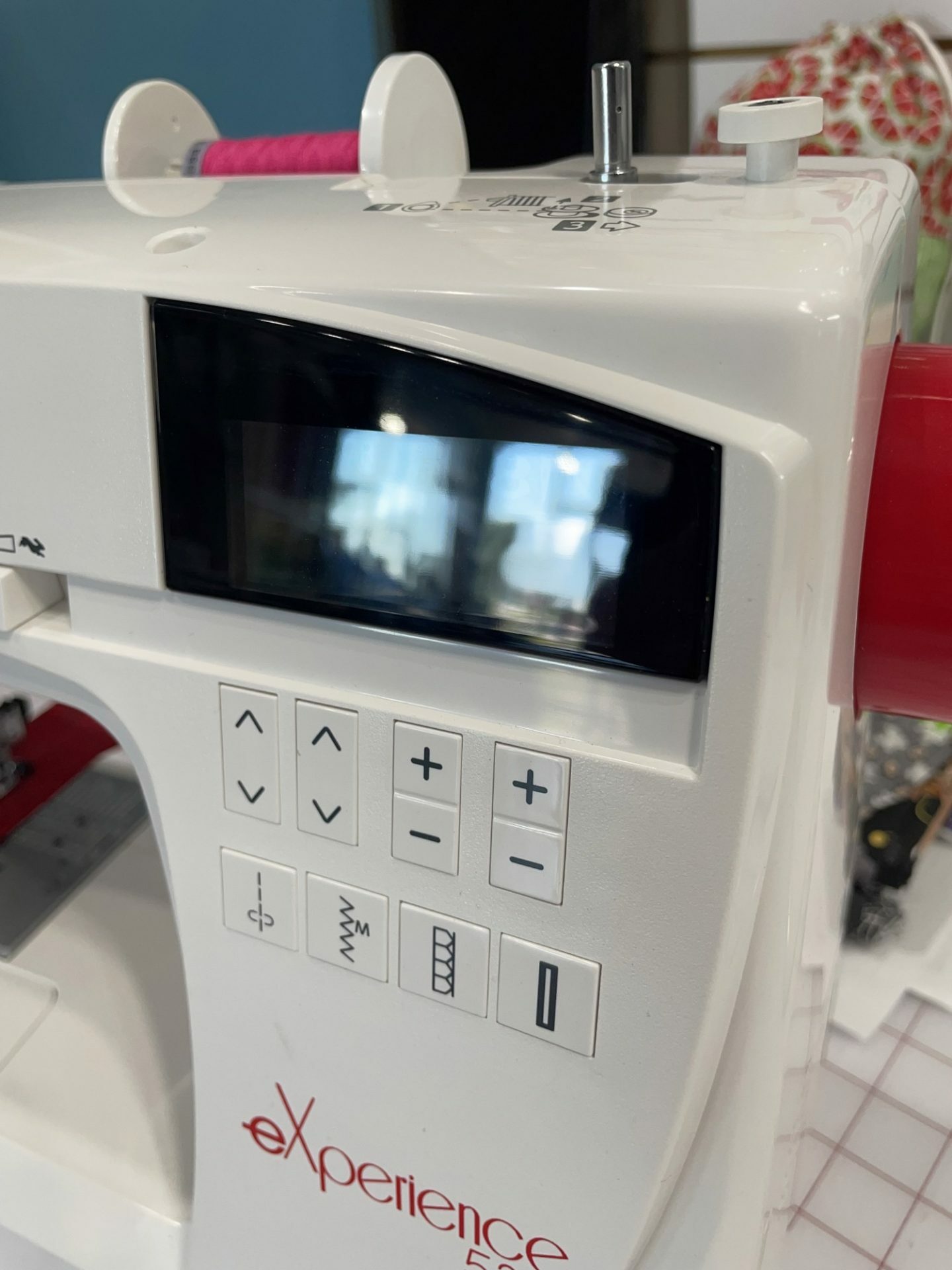 Elna eXperience 530 Computerized Sewing Machine VacuumsRUs