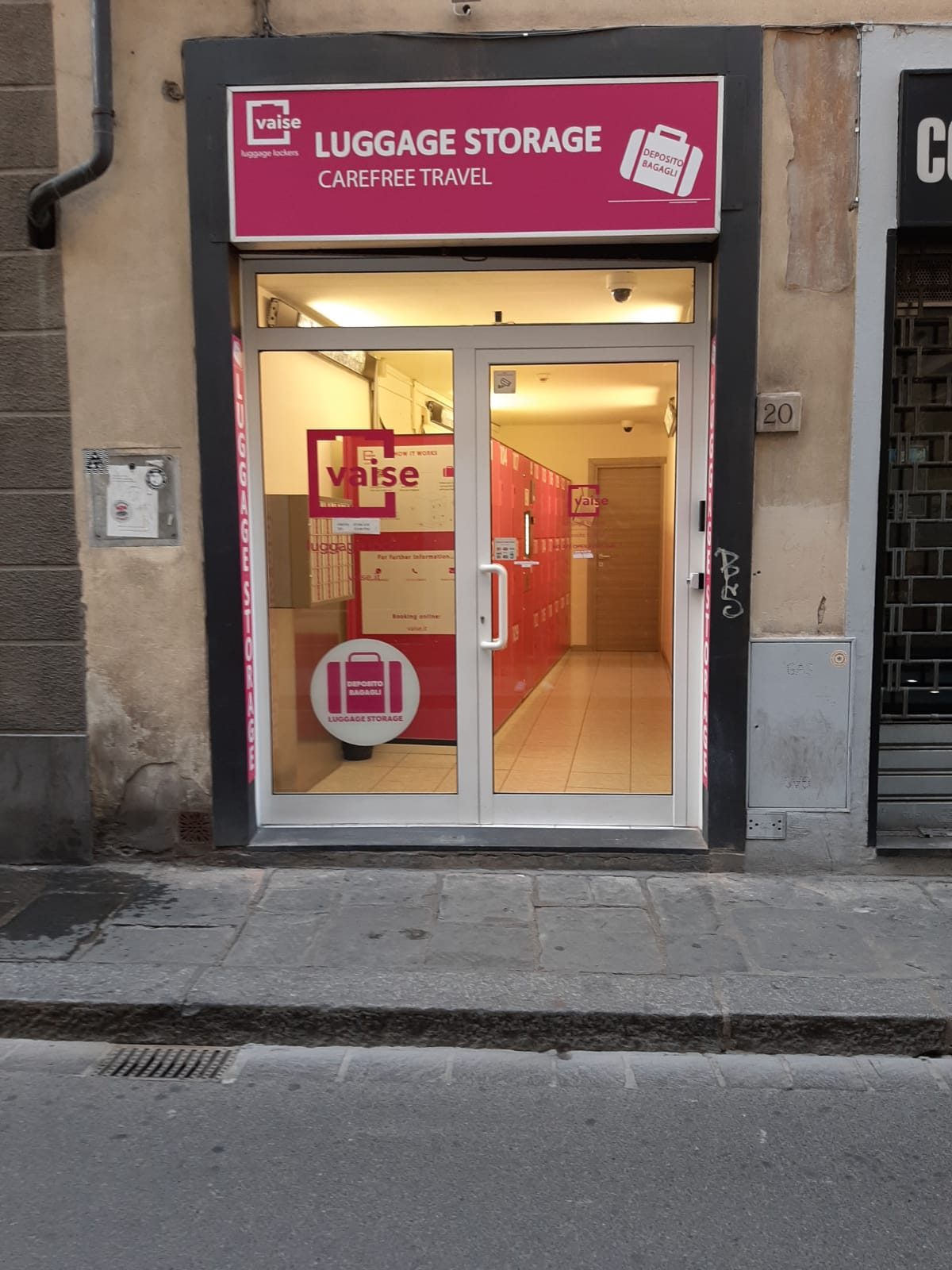 Santa Maria Novella VAISE Luggage Storage in the centre of Florence