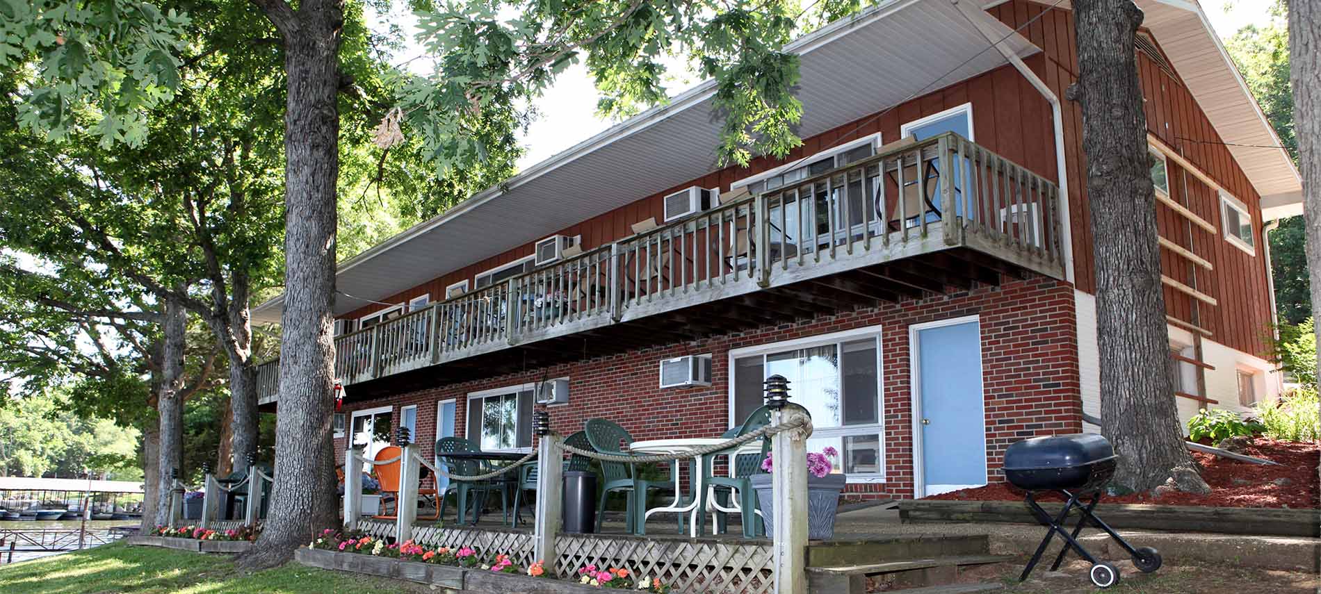 Family Resort Condos for Rent at beautiful Lake of the Ozarks in Missouri