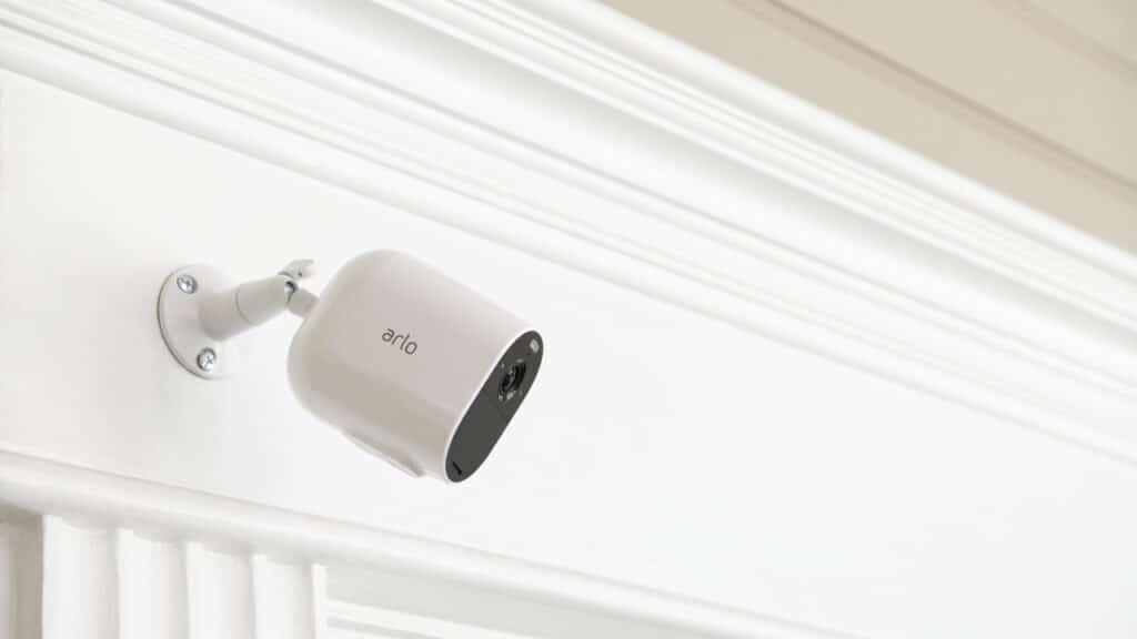 La Telecamera Arlo integrata nel sistema di sicurezza Verisure