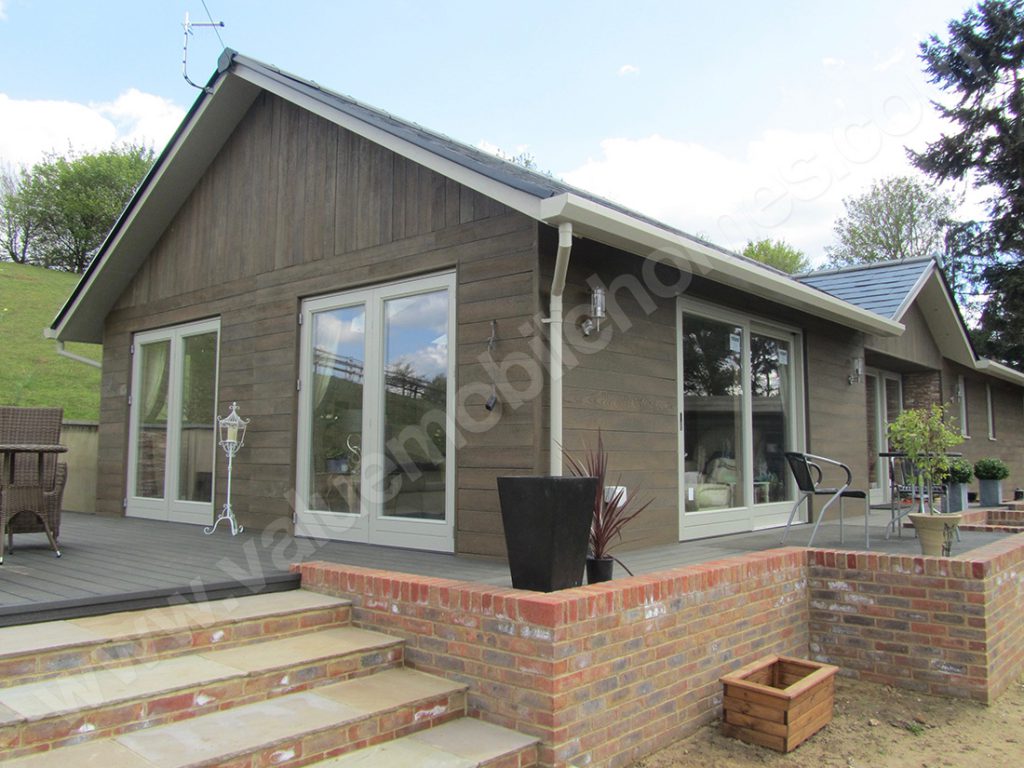 MOBILE HOME GATWICK FULL SIZE HIGH PITCH ROOF 65 x 22 FT Value