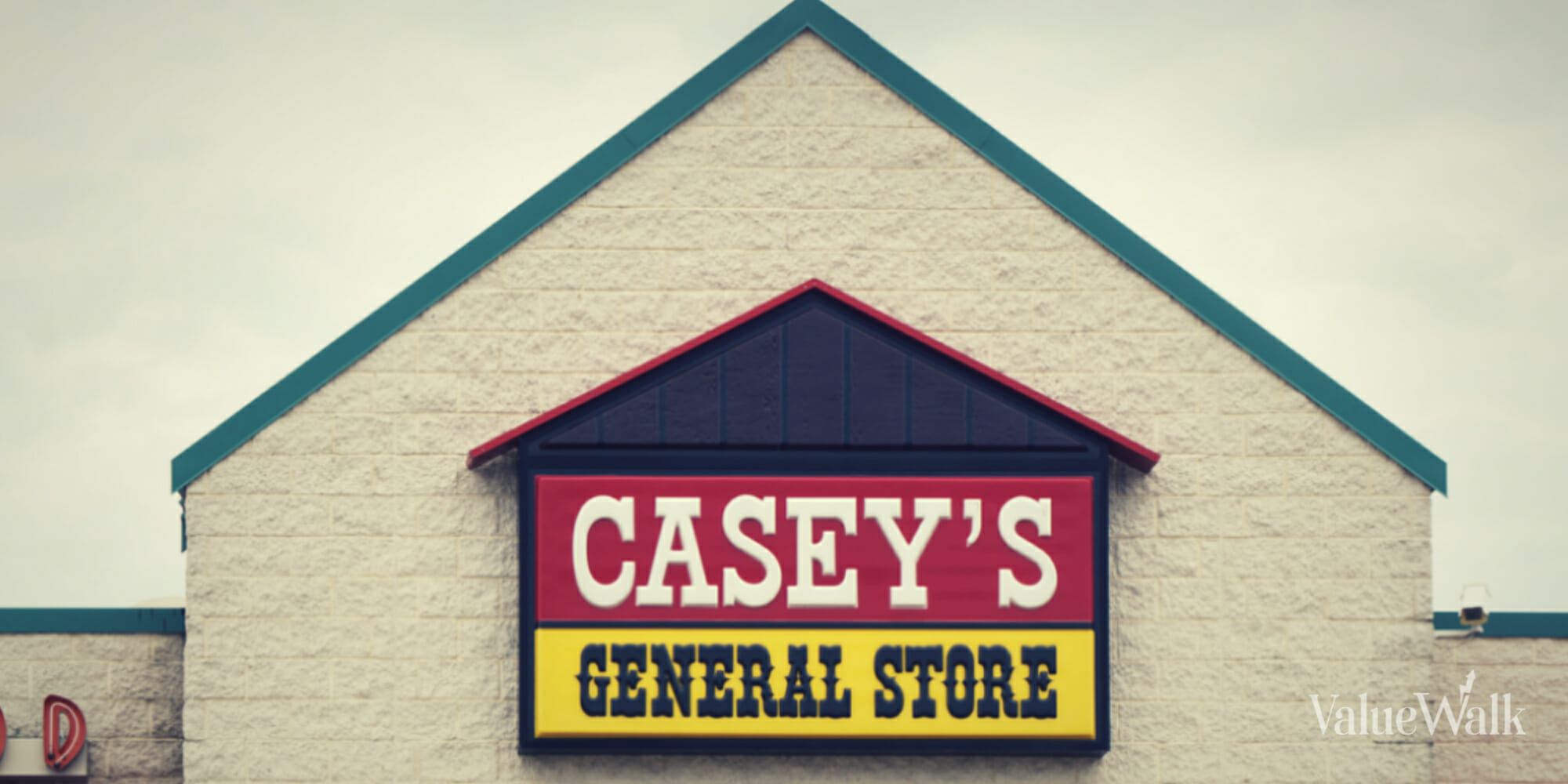 Casey's General Stores Earnings Miss Raises Red Flag