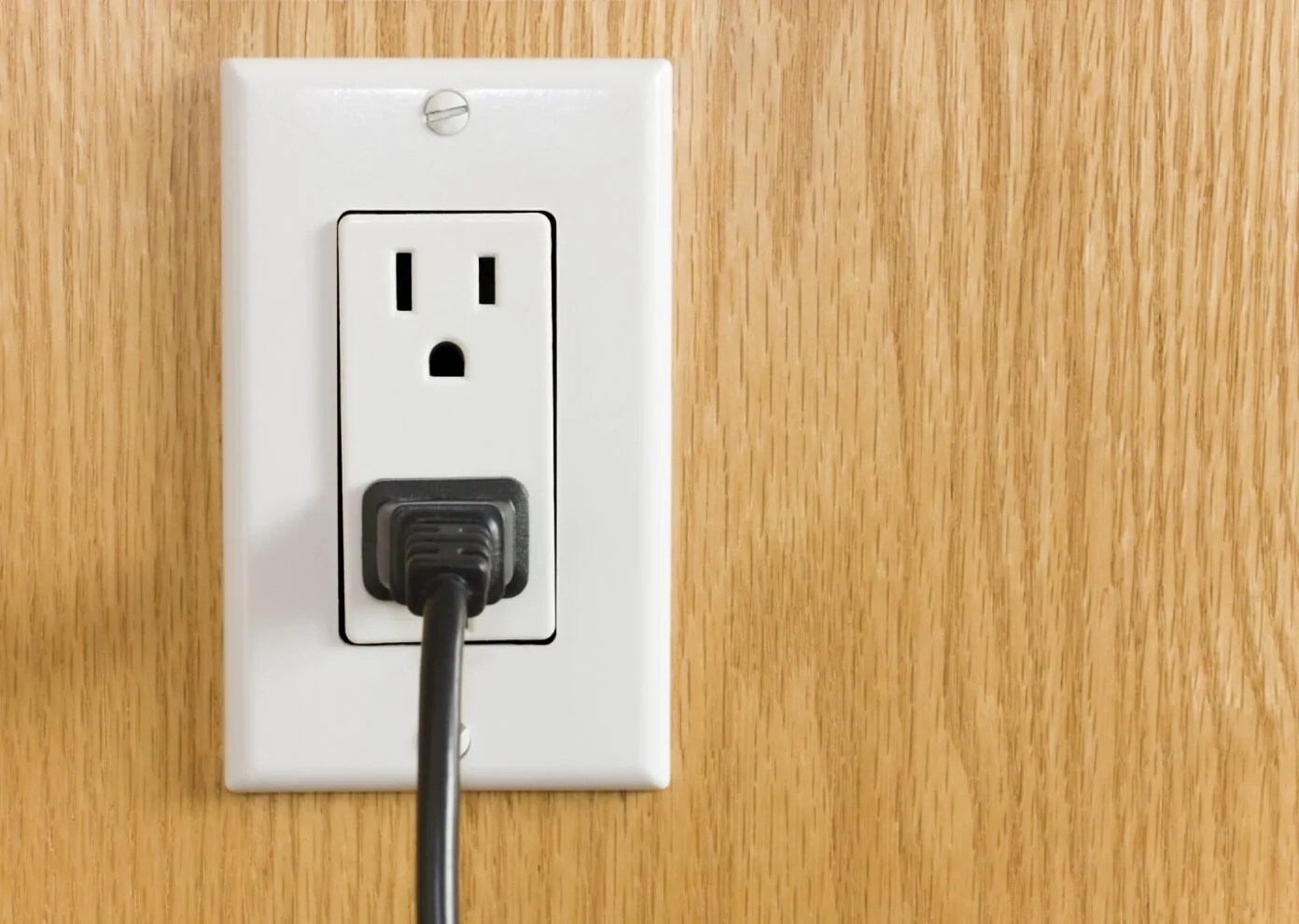 7 Simple Electricity Safety Tips All Homeowners Should Know