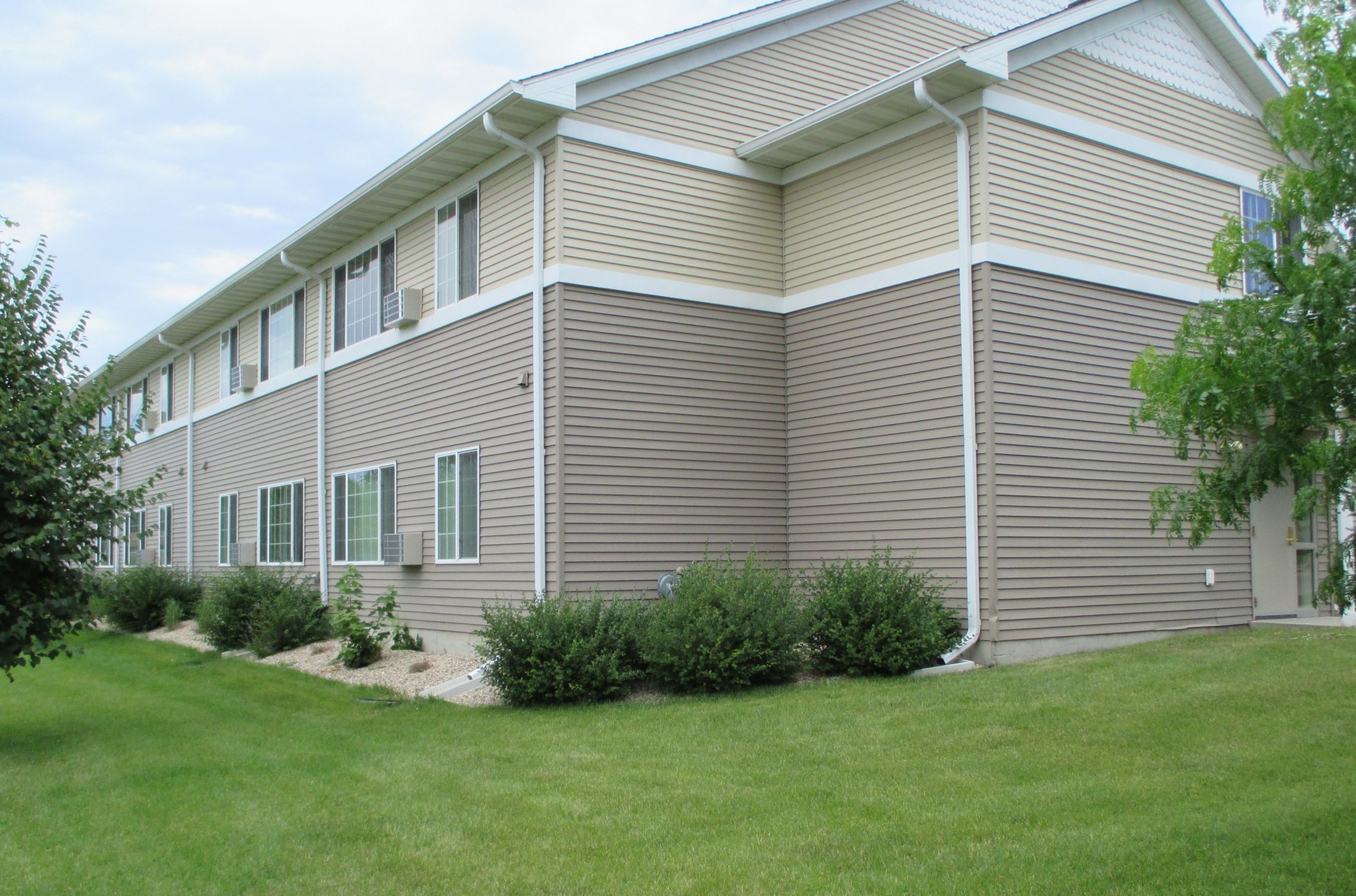 Buffalo Ridge Apartments Van Binsbergen & Associates