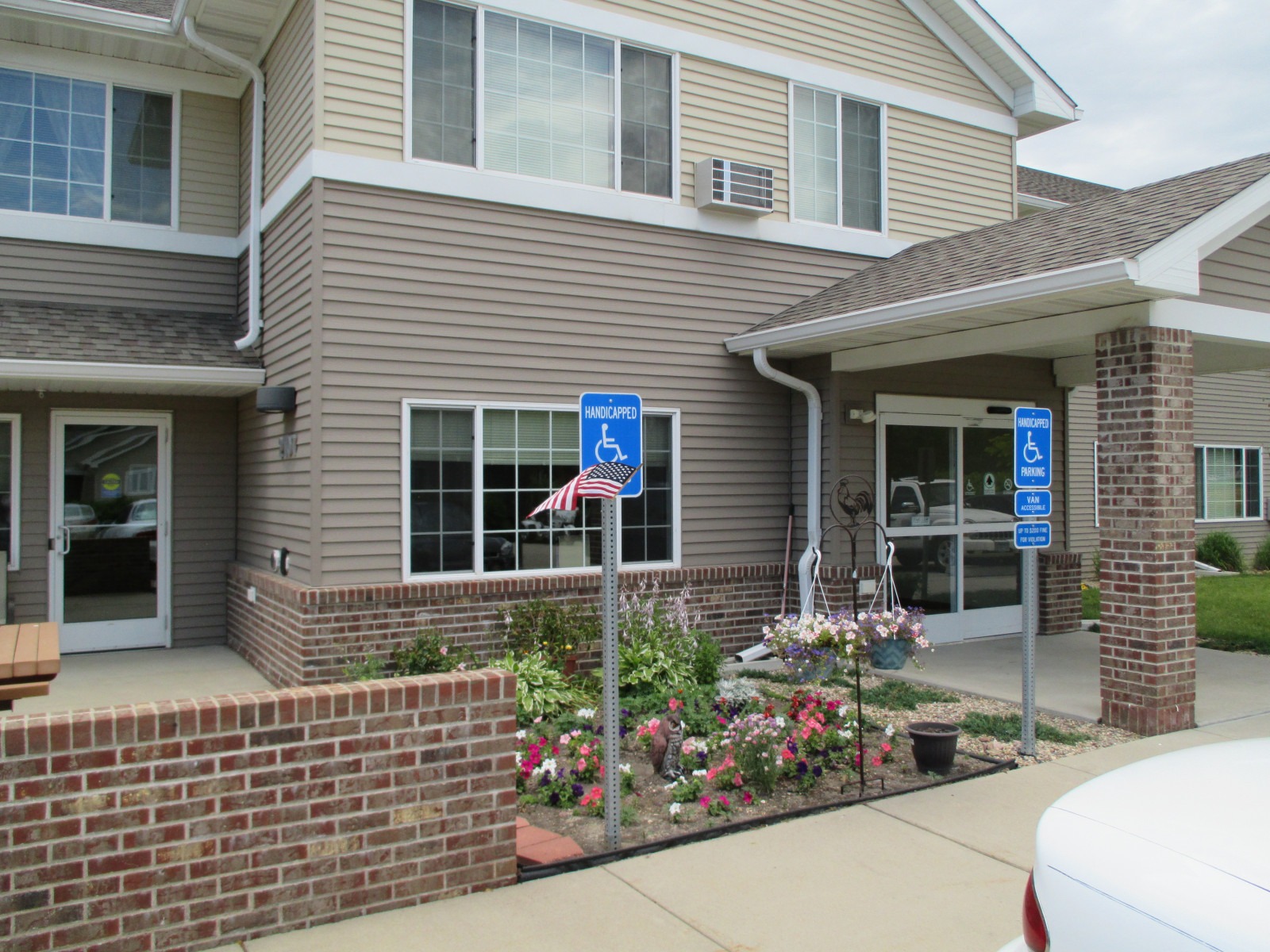 Buffalo Ridge Apartments Van Binsbergen & Associates