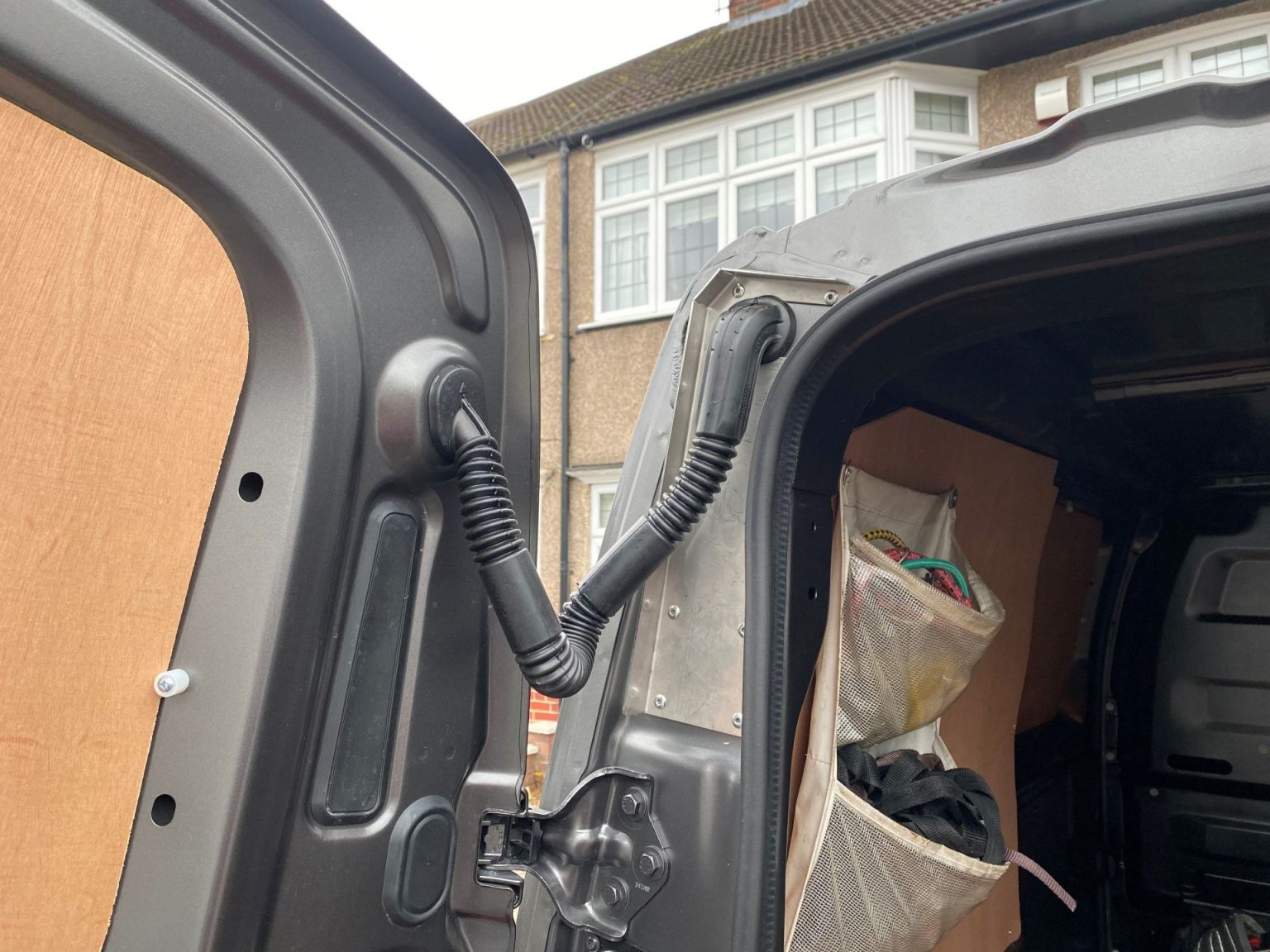 Citroen Dispatch 2016> Loom Guards Van Deadlock Solutions