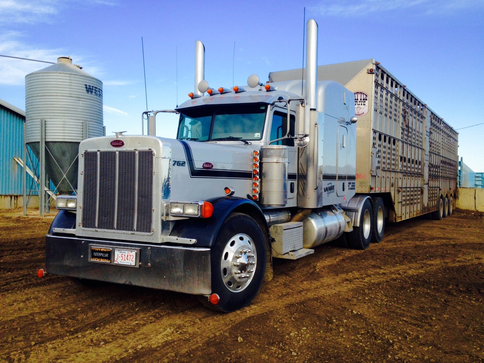 About Us Vanee Livestock Trucking
