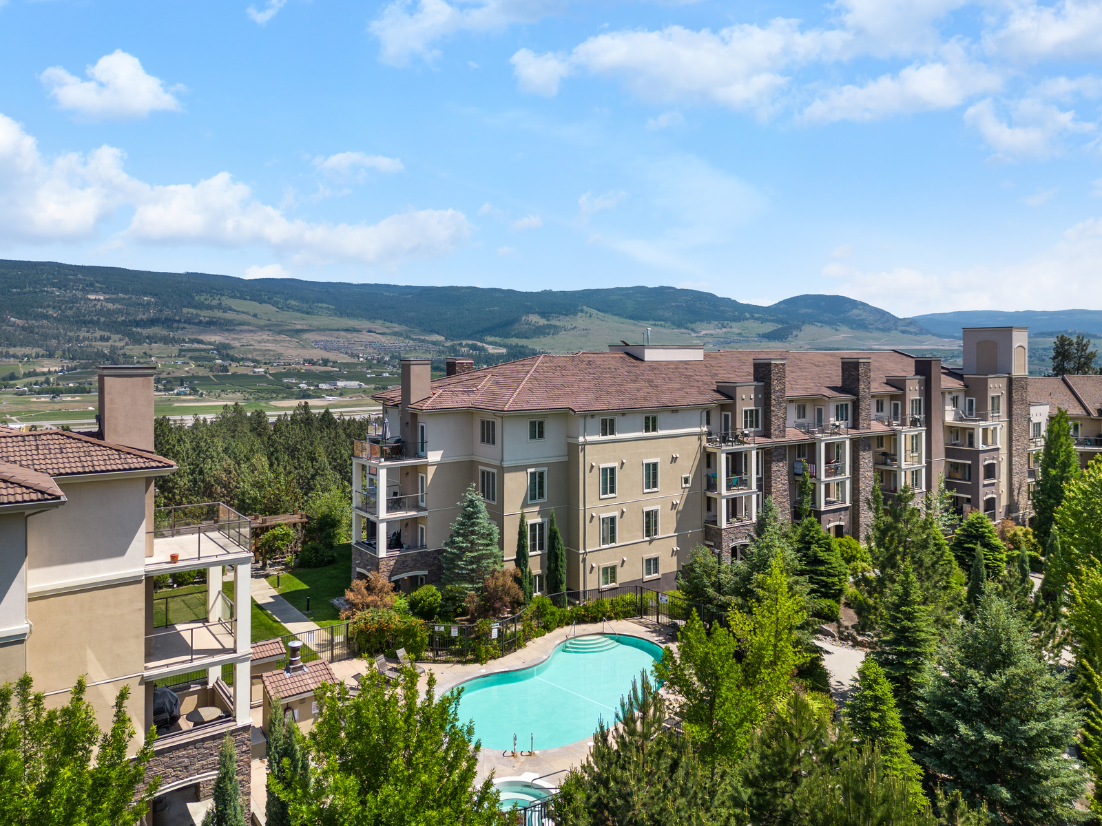 1211 1875 Country Club Drive, Kelowna Property Listing