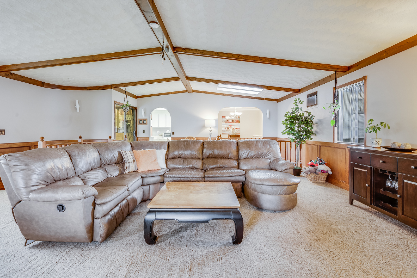 1525 Crawford Road, Kelowna Property Listing