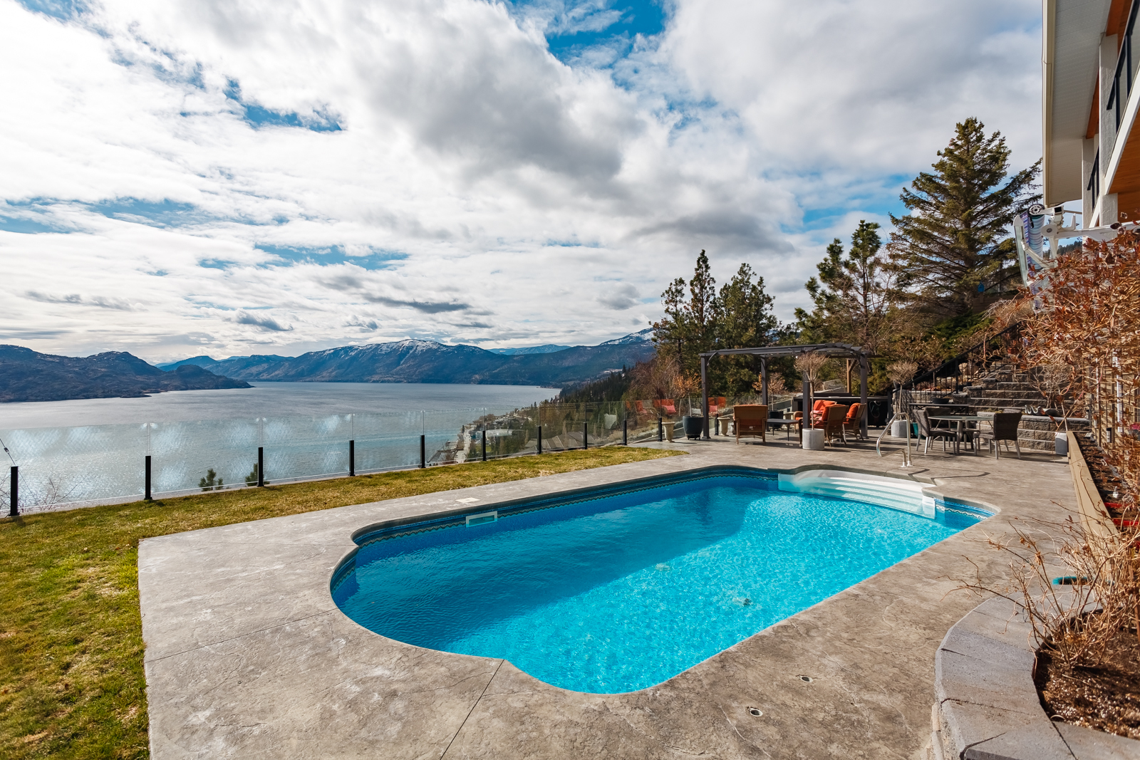 4035 Ponderosa Place, Peachland Property Listing