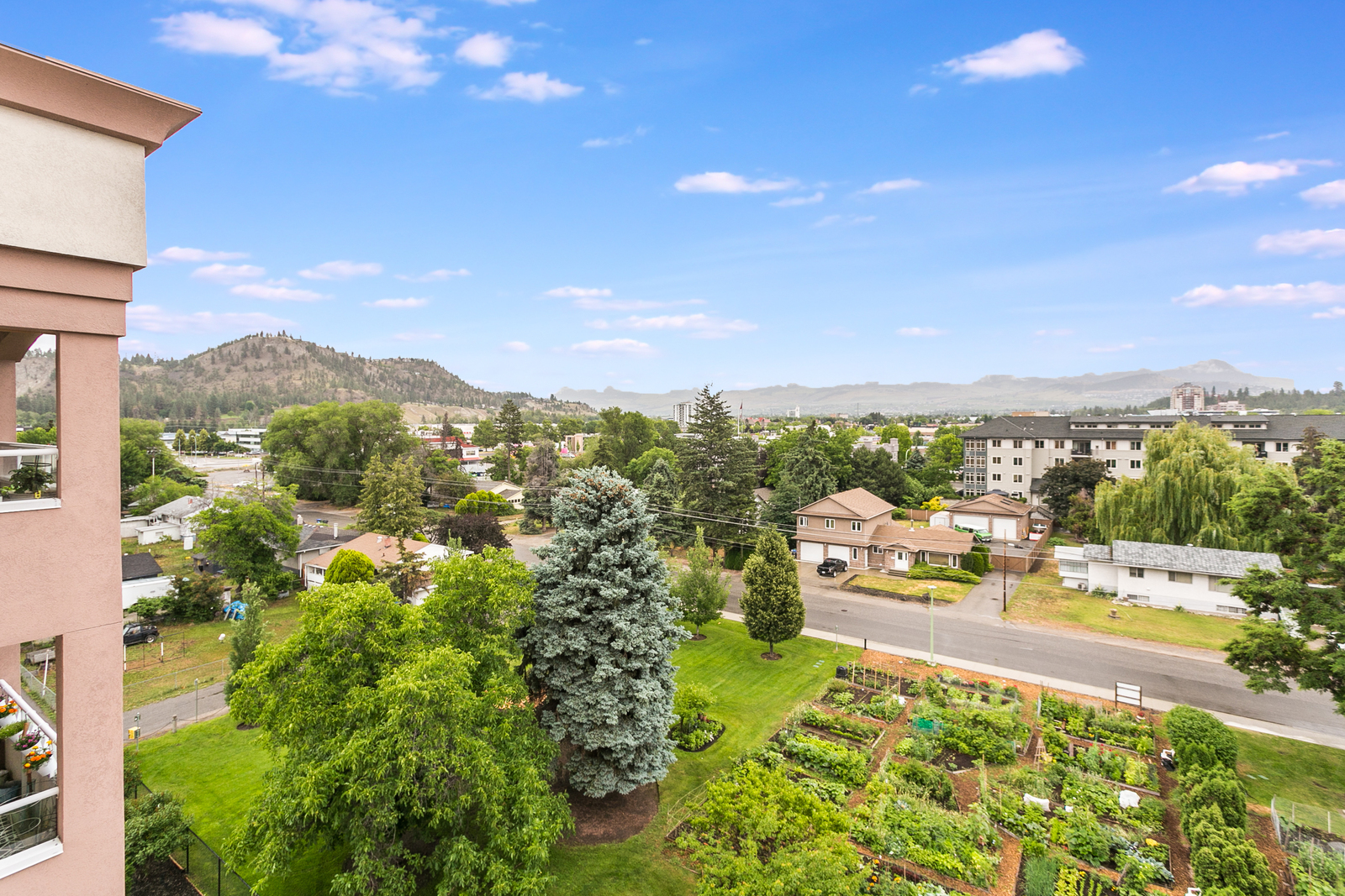 6041895 Ambrosi Road, Kelowna Property Listing