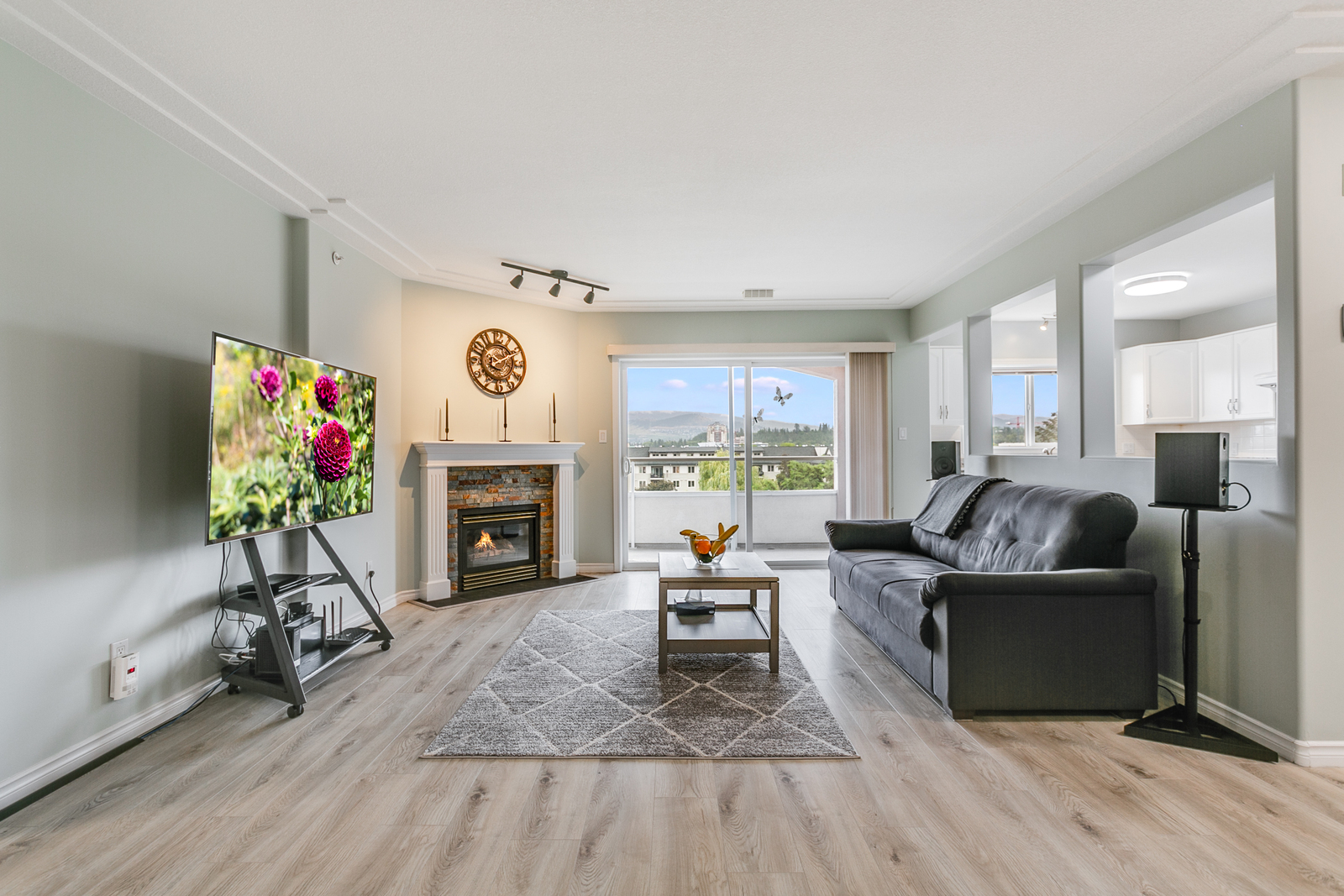 6041895 Ambrosi Road, Kelowna Property Listing