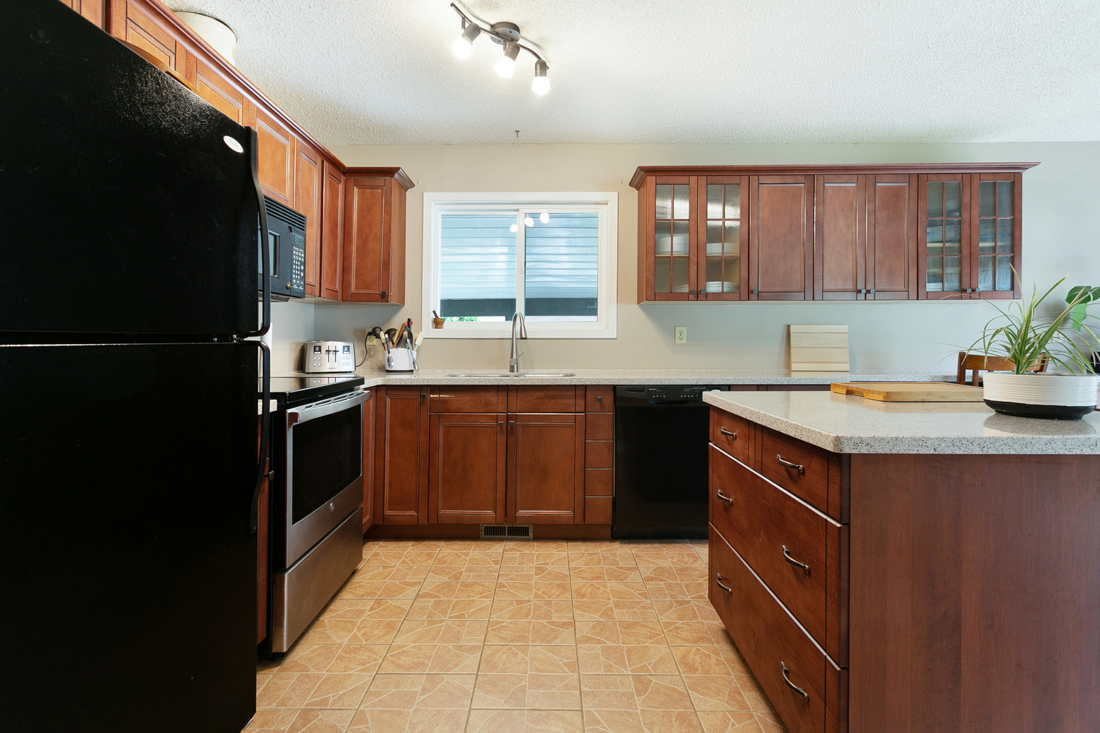 3355 3357 McIver Road, West Kelowna Property Listing