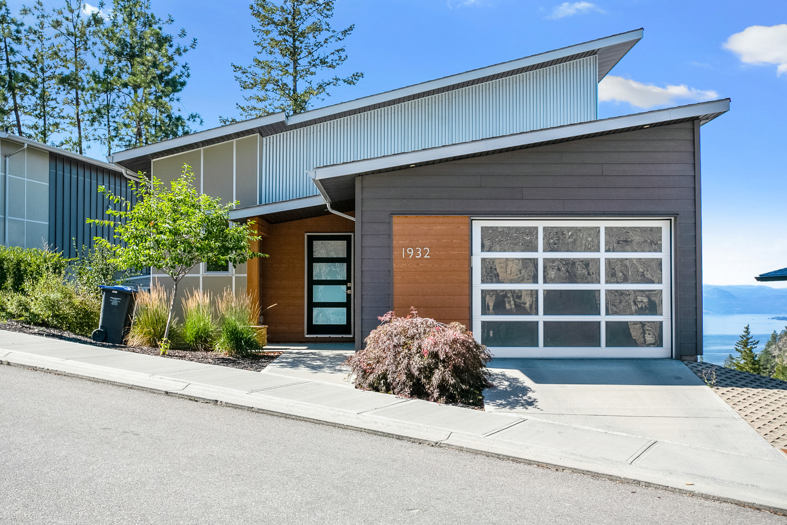 1932 Porcupine Point Crescent, Kelowna Property Listing