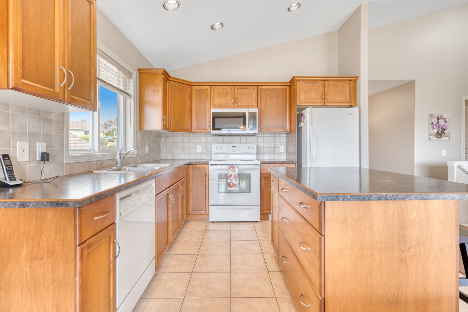 3932 Sunset Ranch Drive, Kelowna Property Listing