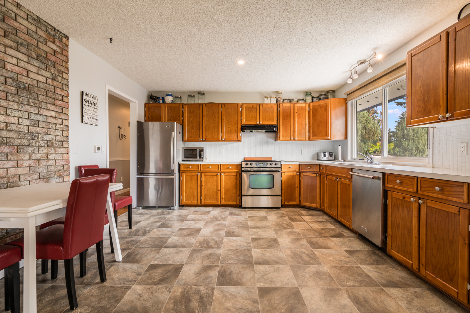 3341 ber Road, West Kelowna Property Listing