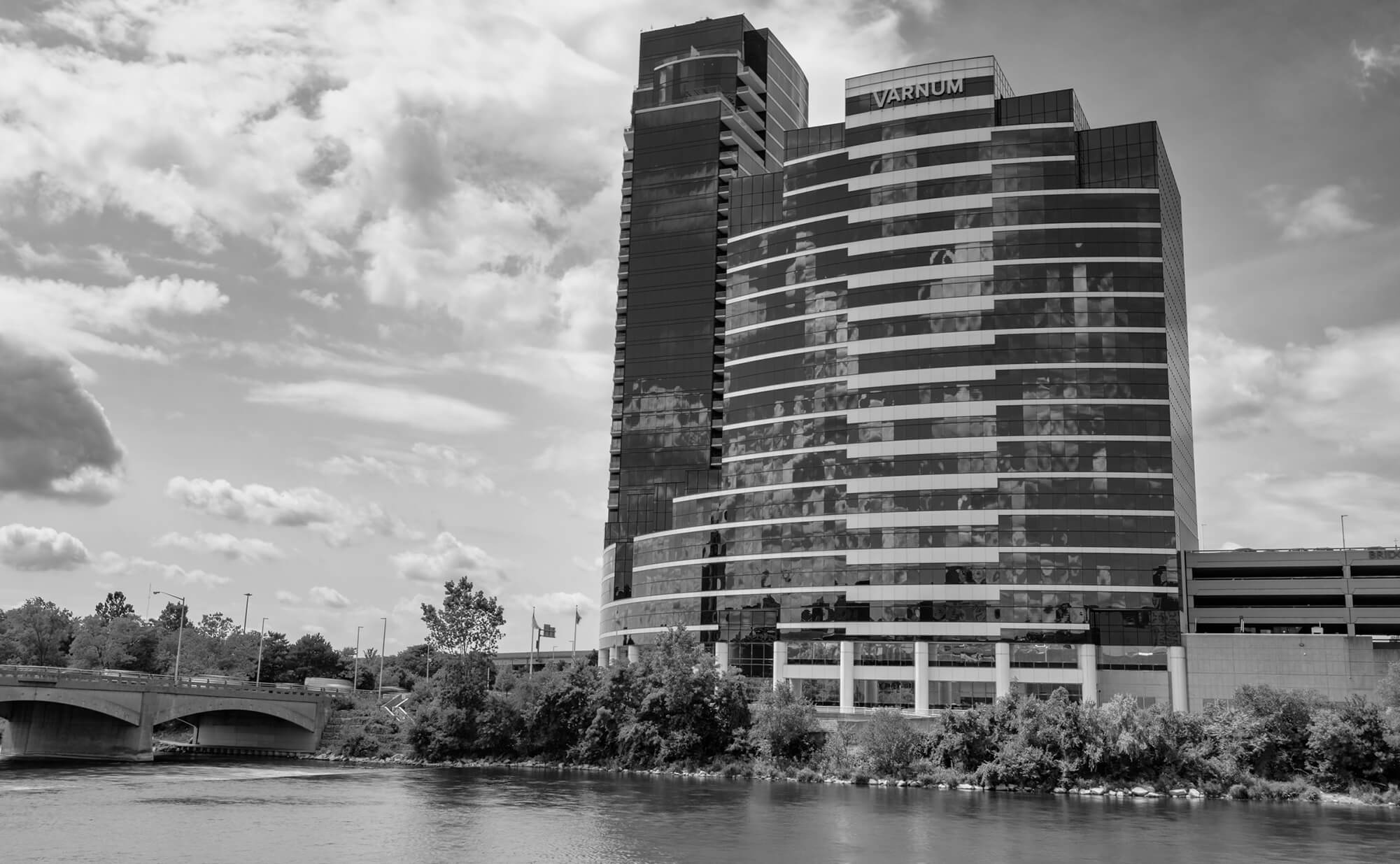 Grand Rapids, Michigan Lawyers Varnum LLP