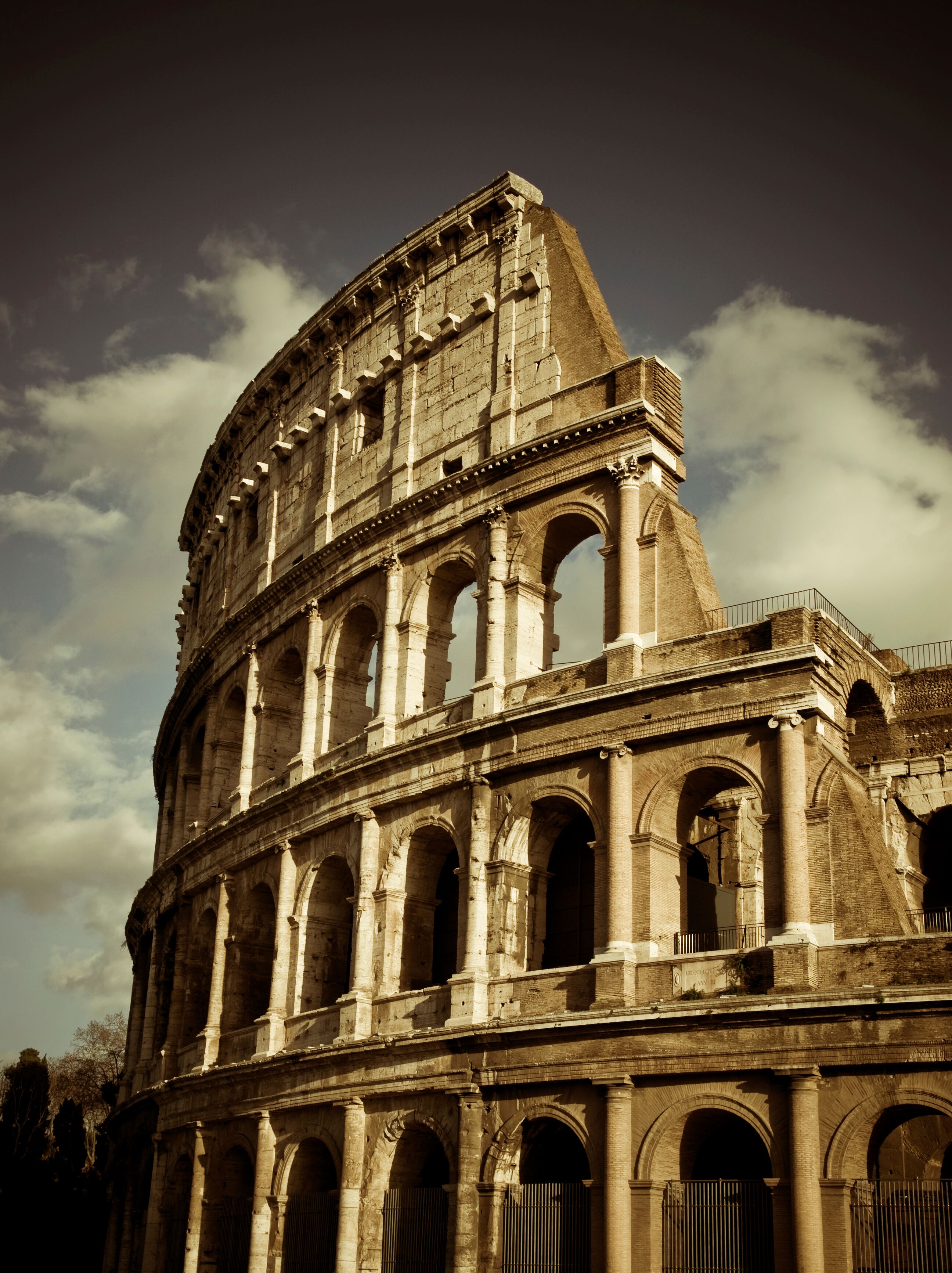 What Did The Colosseum Look Like In Ancient Times