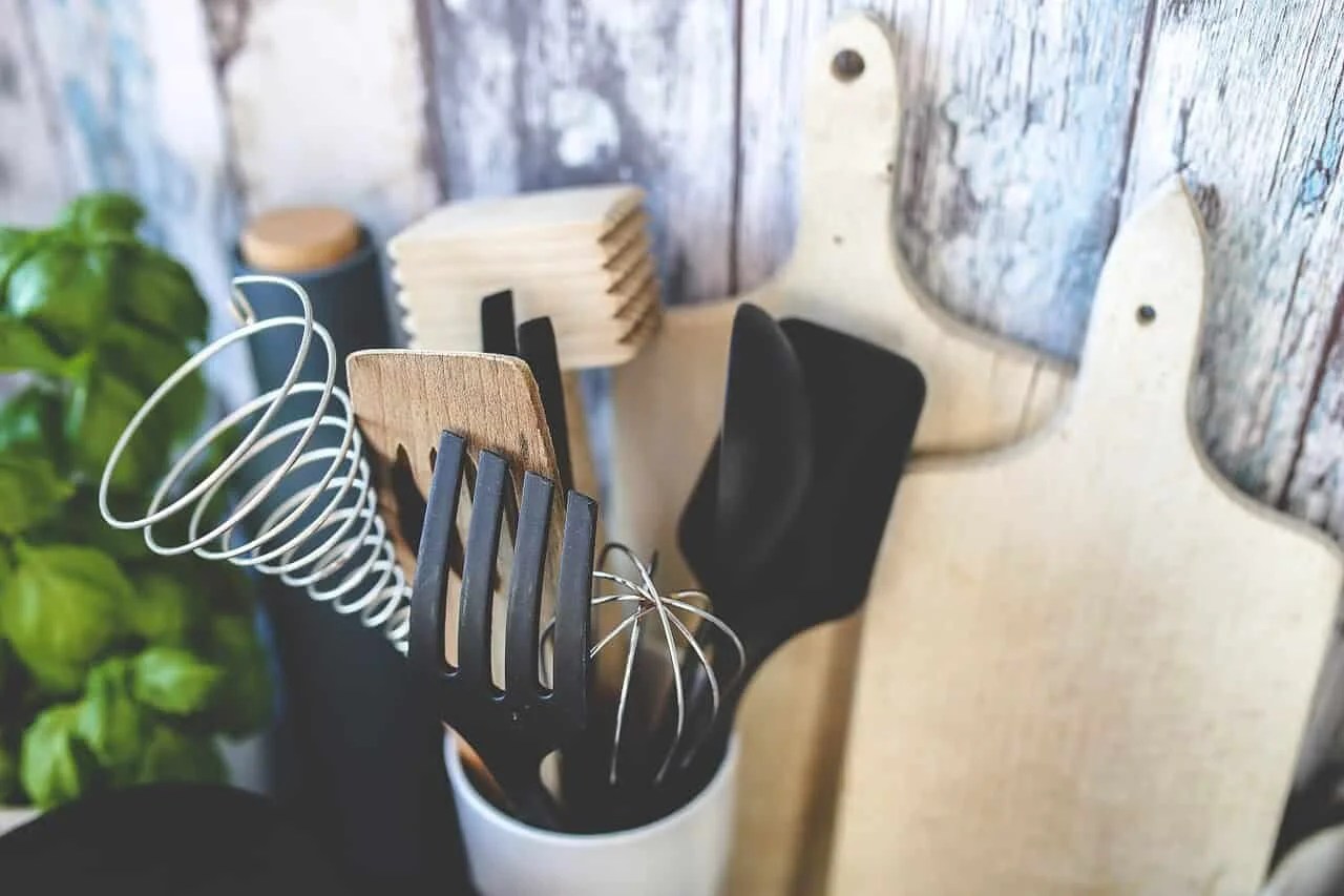 8 Kitchen Accessories That Every Home Cook Should Have VAUNTE