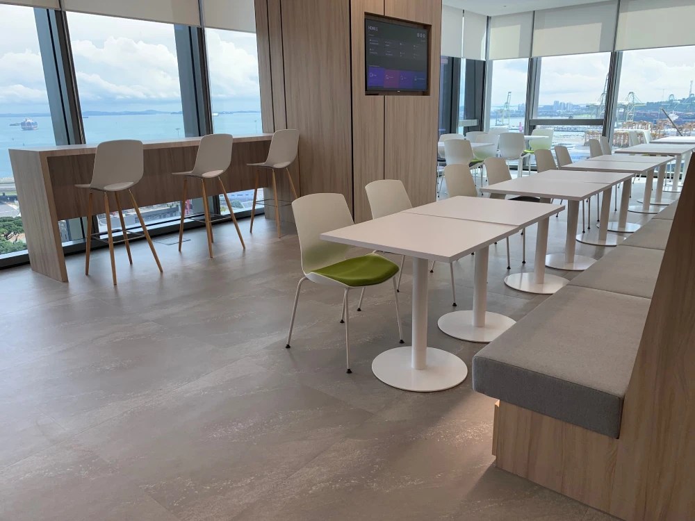 Offers the Best Office Furniture in Singapore VCUS