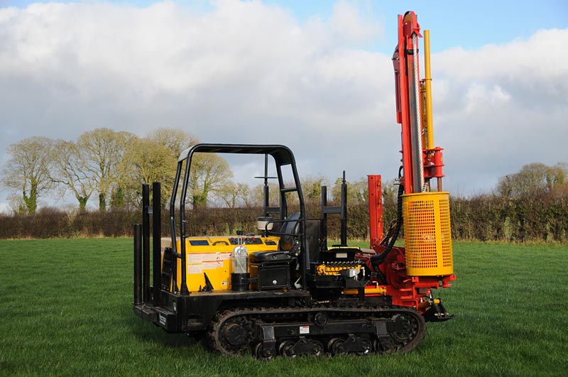 4 Ton Tracked Post Driver Vector PowerDrive