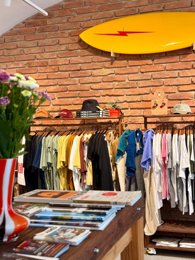 Neueröffnung Surf Shop Wien vegan Croissant