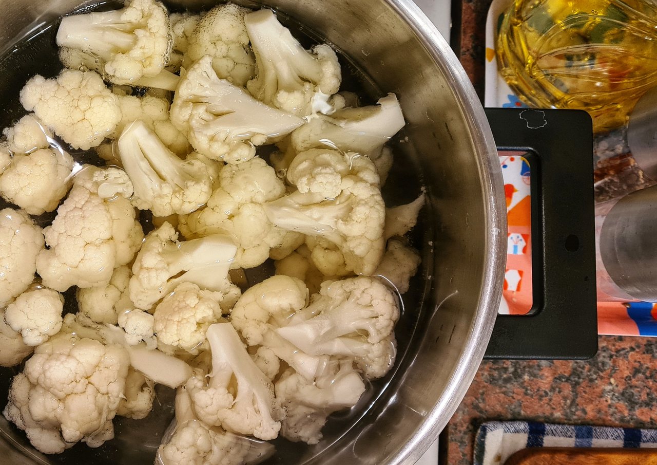 Cauliflower wings • Vegesauri • revolutionary vegan recipes