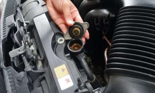 Air in Coolant System Symptoms A COMPLETE GUIDE