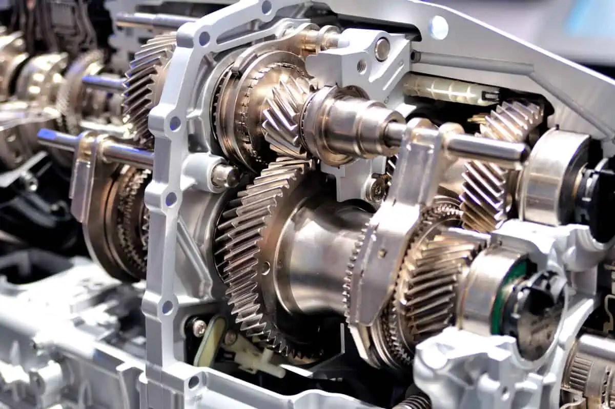 Manual vs. Automatic Transmission: Know the Pros and Cons of Each