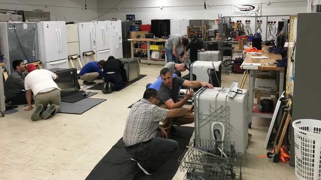 Appliance Repair Technician Velents