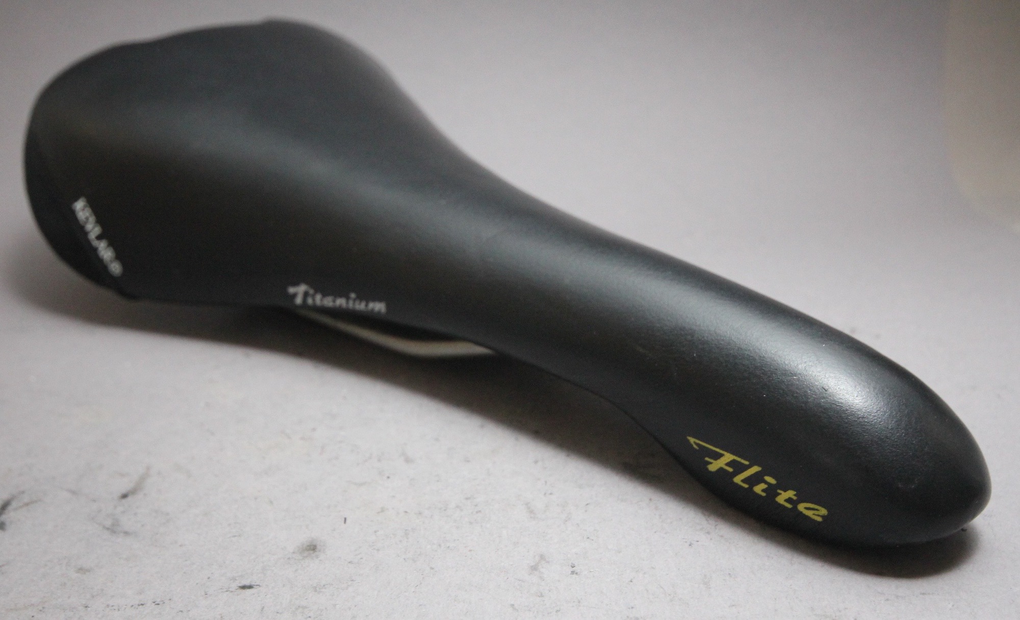 Selle Italia Flite Titanium Kevlar Saddle / Black / 1997 / NOS