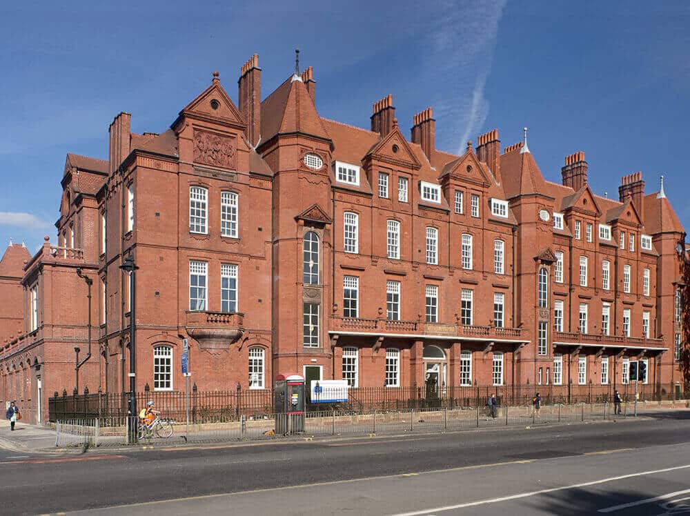 Manchester Royal Eye Hospital Ventrolla