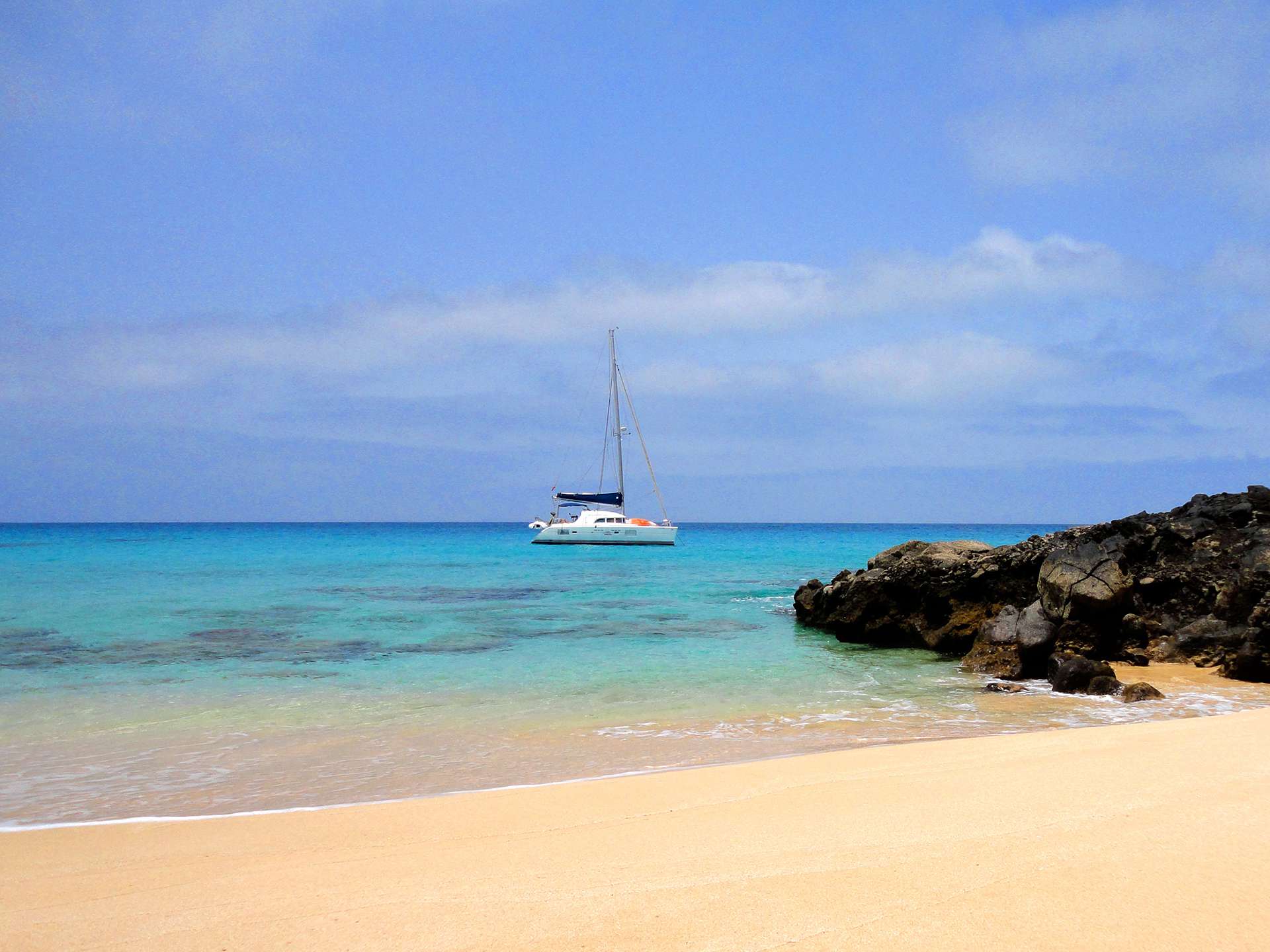 Mit dem Katamaran von Fuerteventura nach Lanzarote « Ventura Van Otro