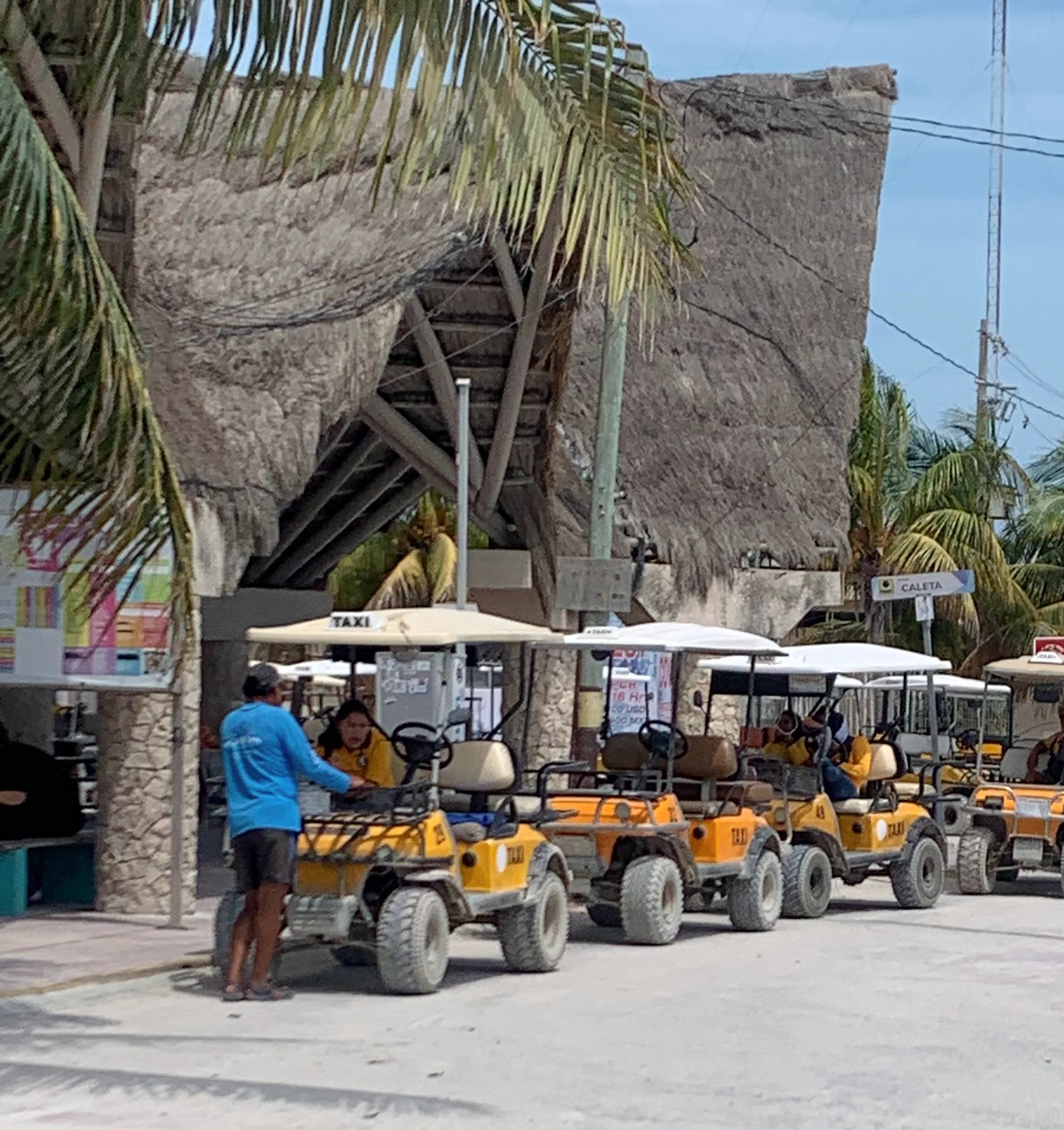 holbox taxi