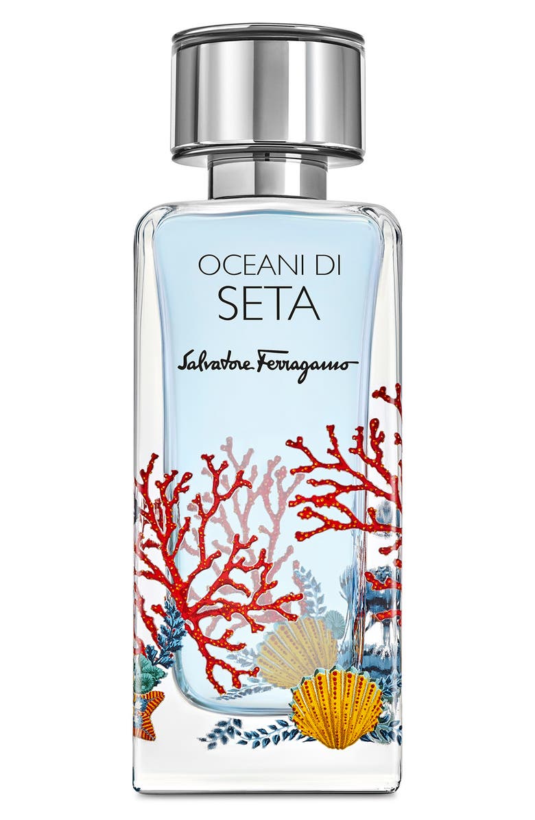 7 Best Perfumes That Smell Like The Sea 2024