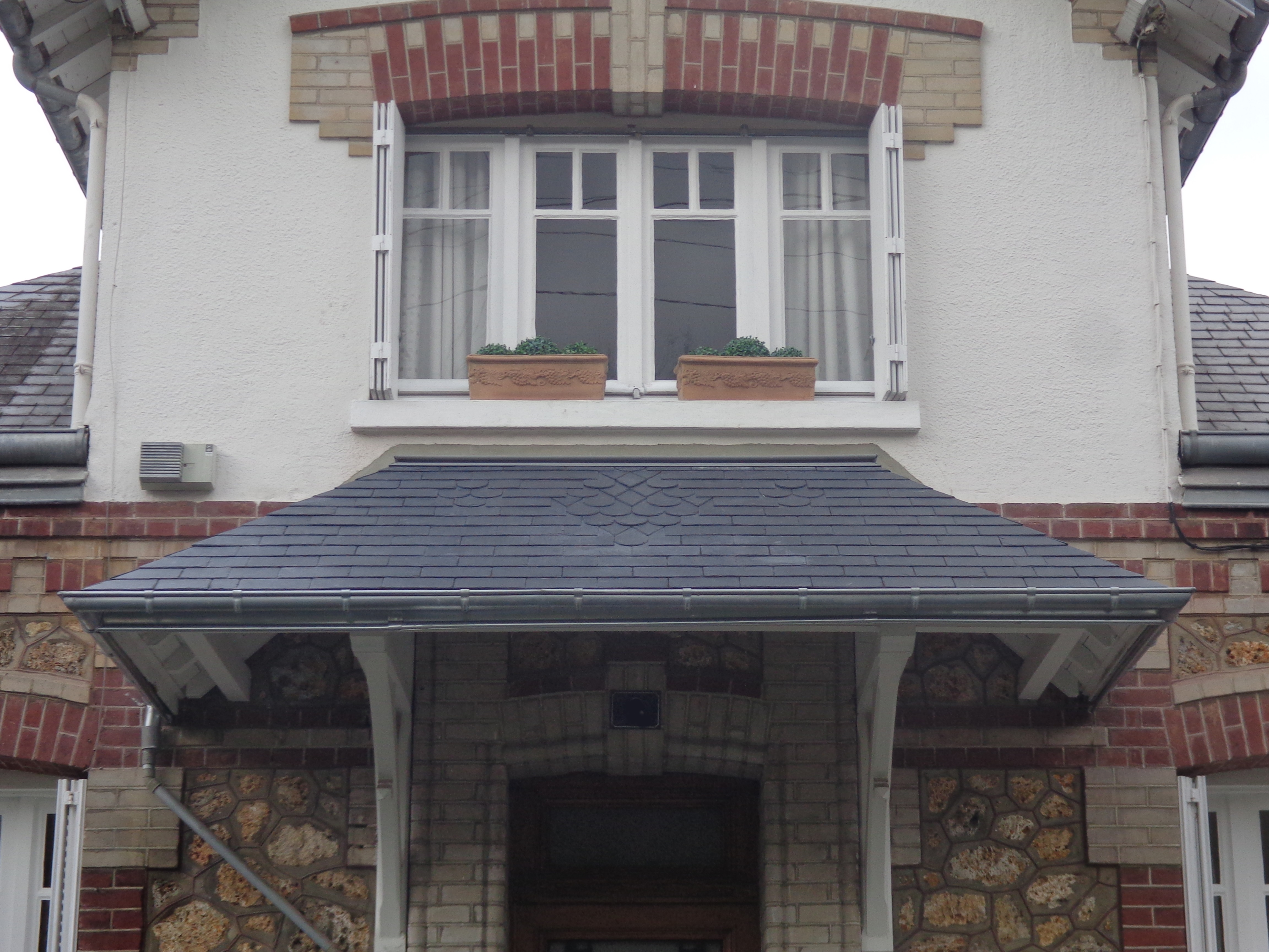 Couverture en ardoise à Rouen en Seine Maritime (76)