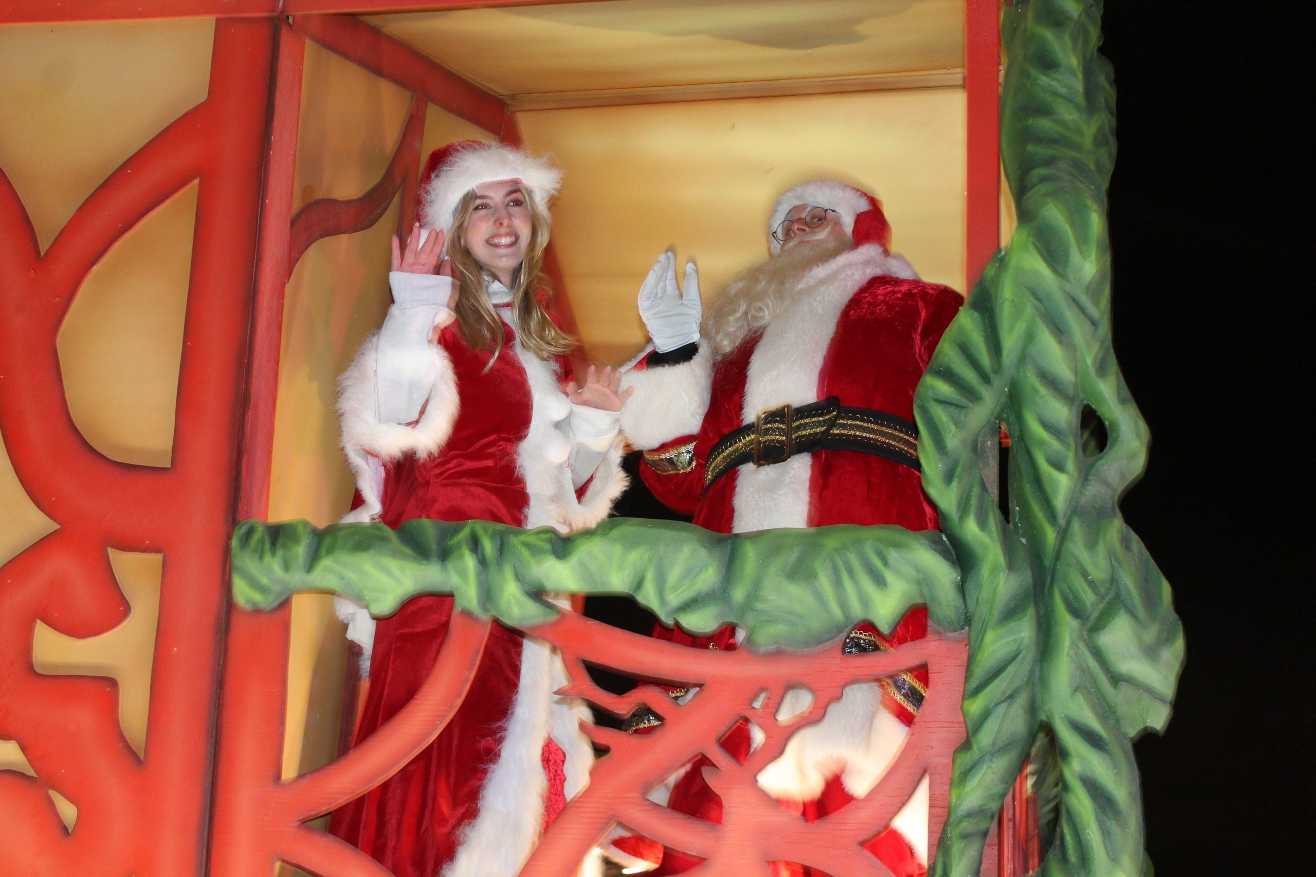 Le populaire défilé du père Noël à SaintBasileleGrand est de retour