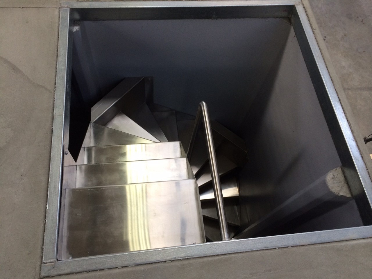 Wine Cellars & Underground Wine Cellars Versatile Tanks