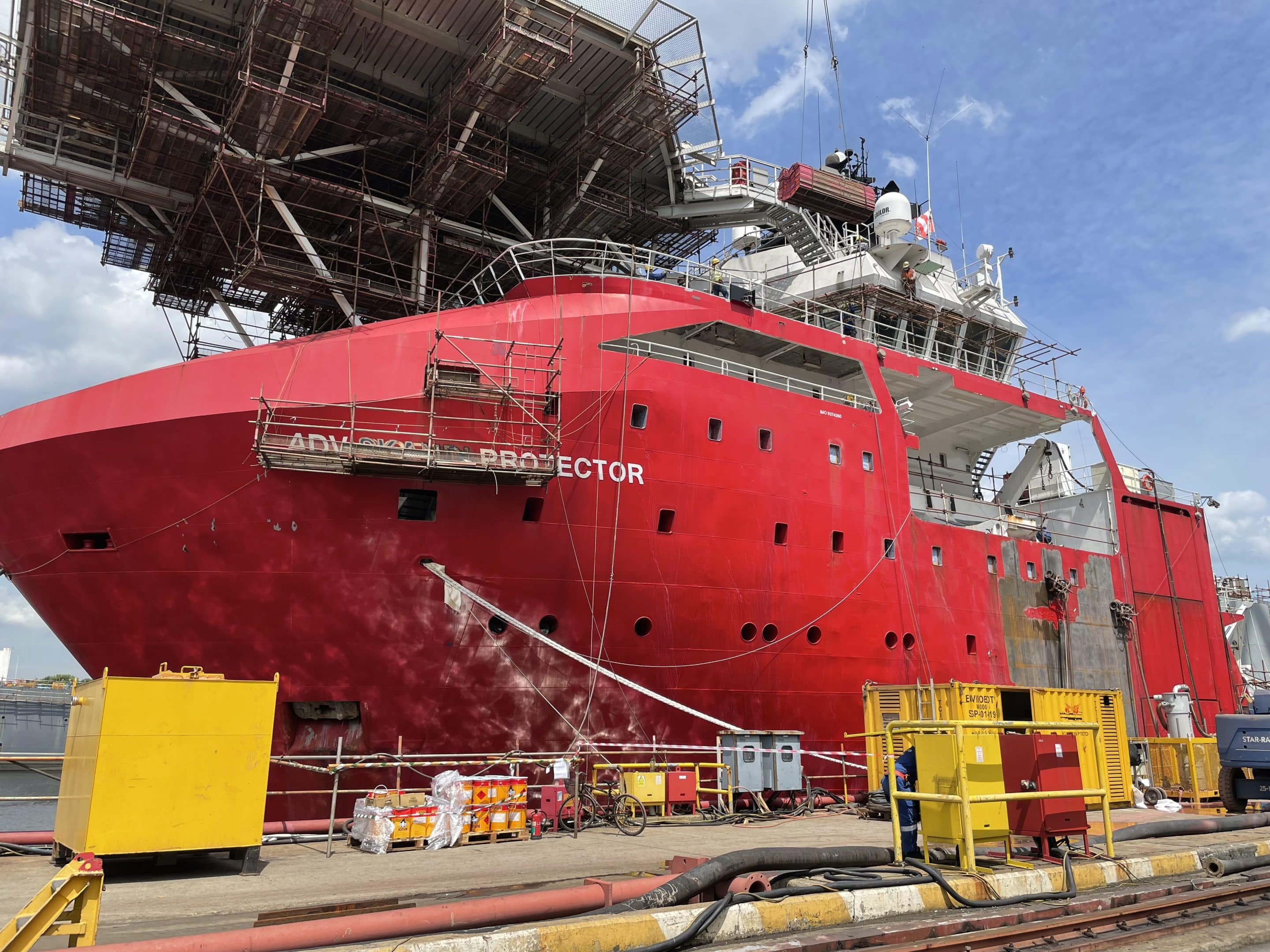 Waterblasting Paint stripping and waste recovery VertiDrive Blasting